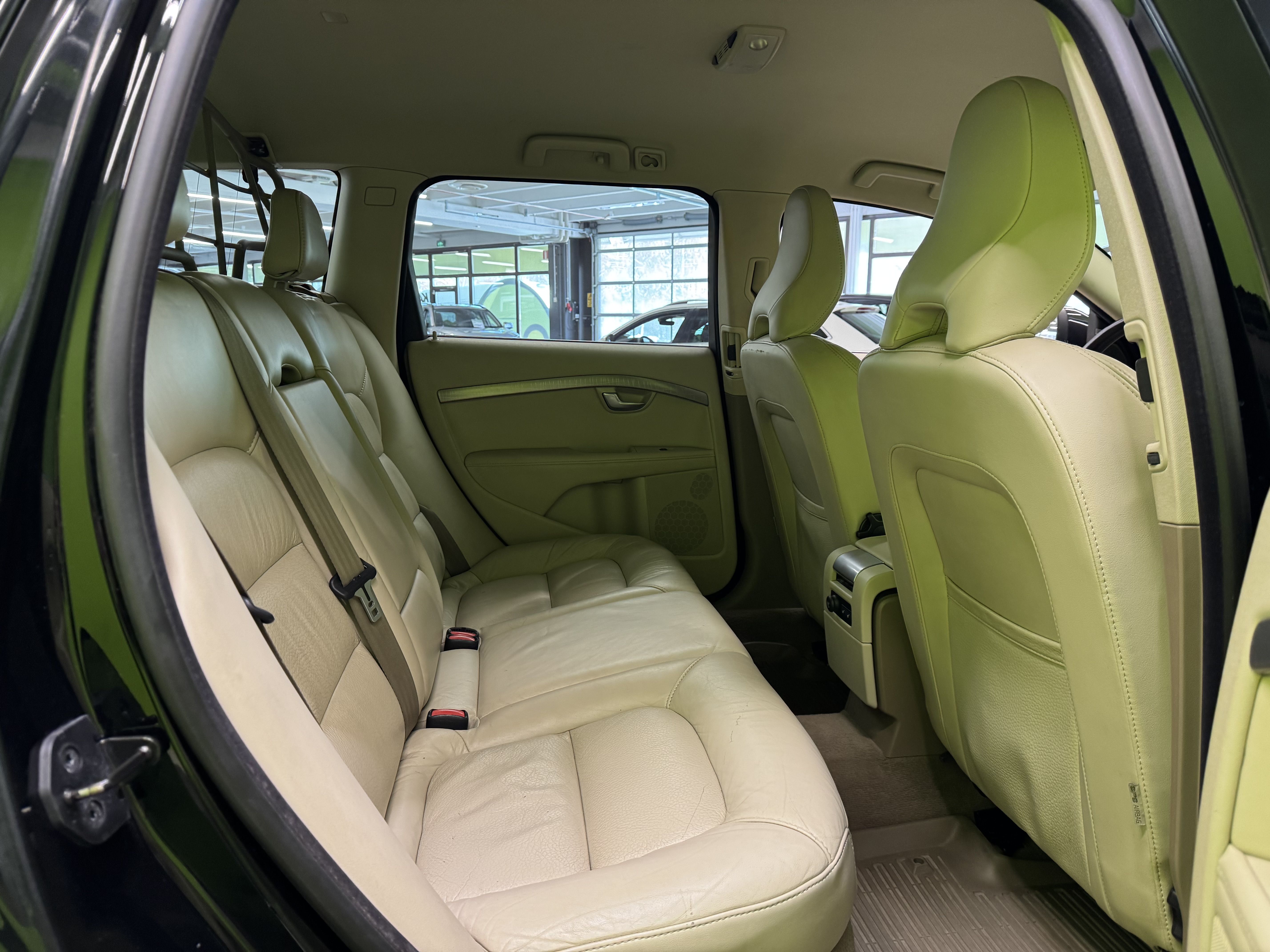 Volvo XC70 2012