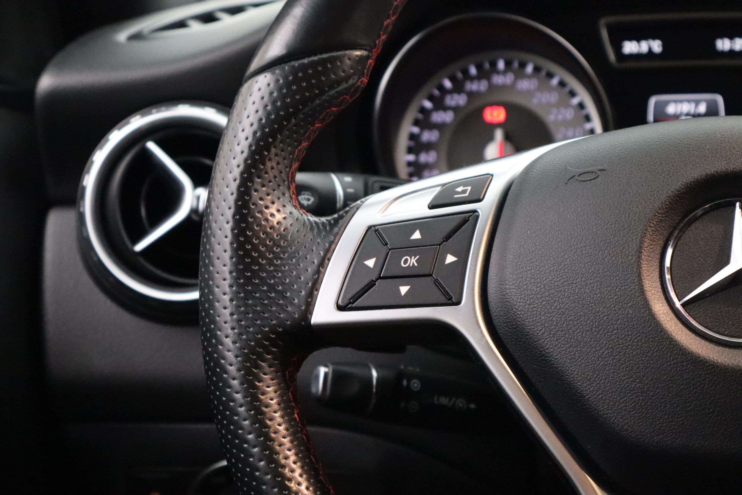 Mercedes-Benz GLA 2015