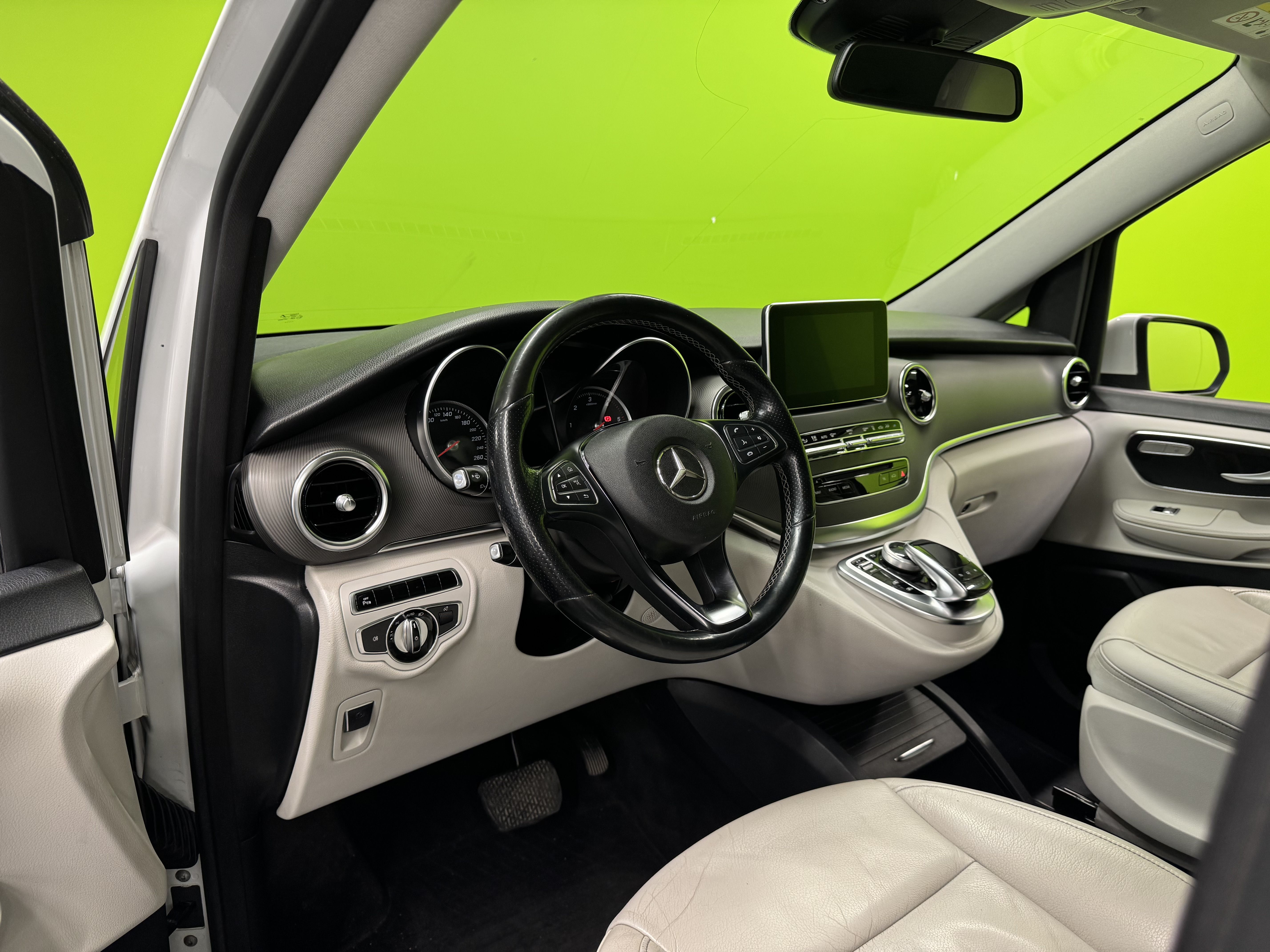 Mercedes-Benz V 2015