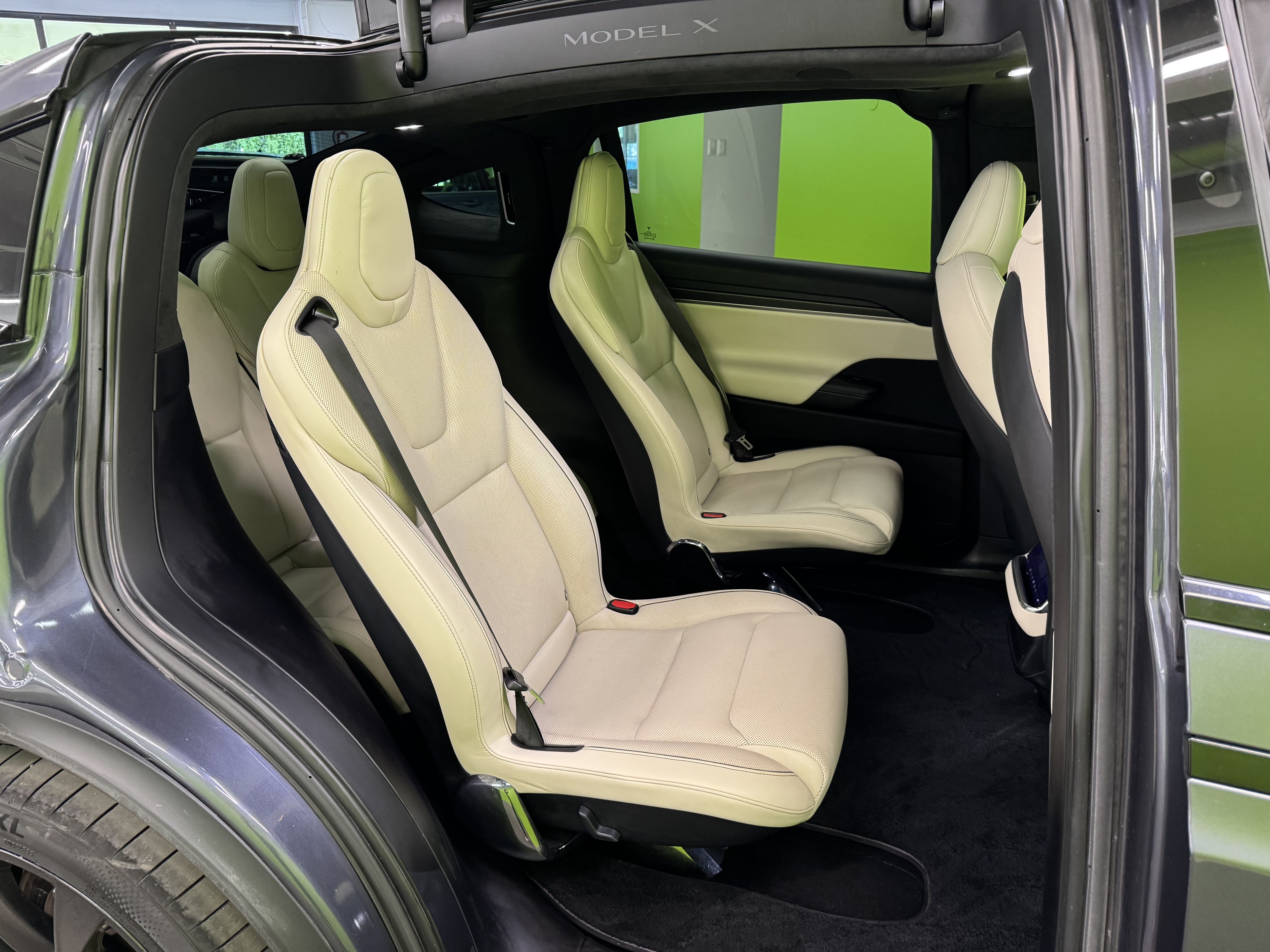 Tesla Model X 2023