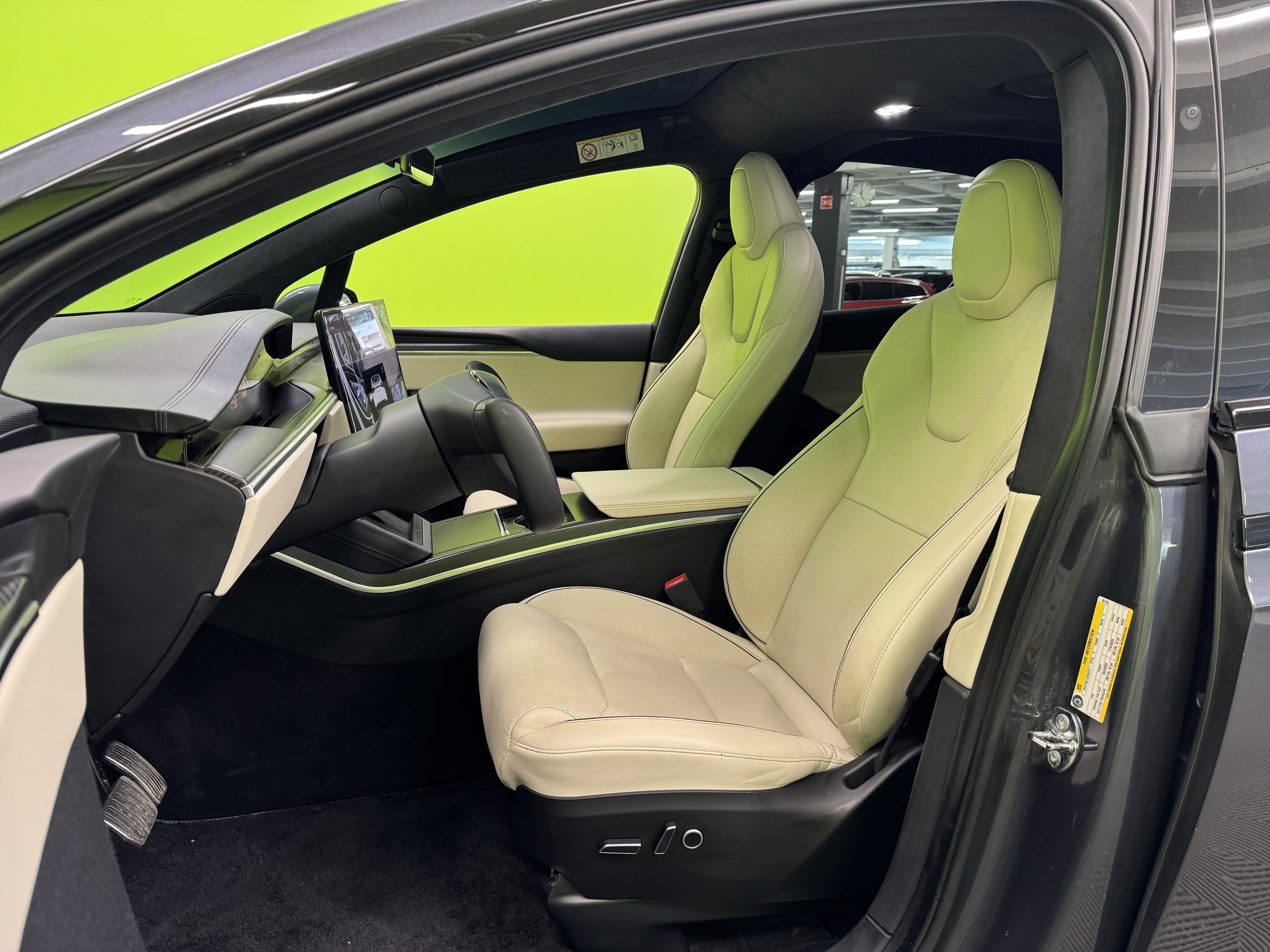 Tesla Model X 2023