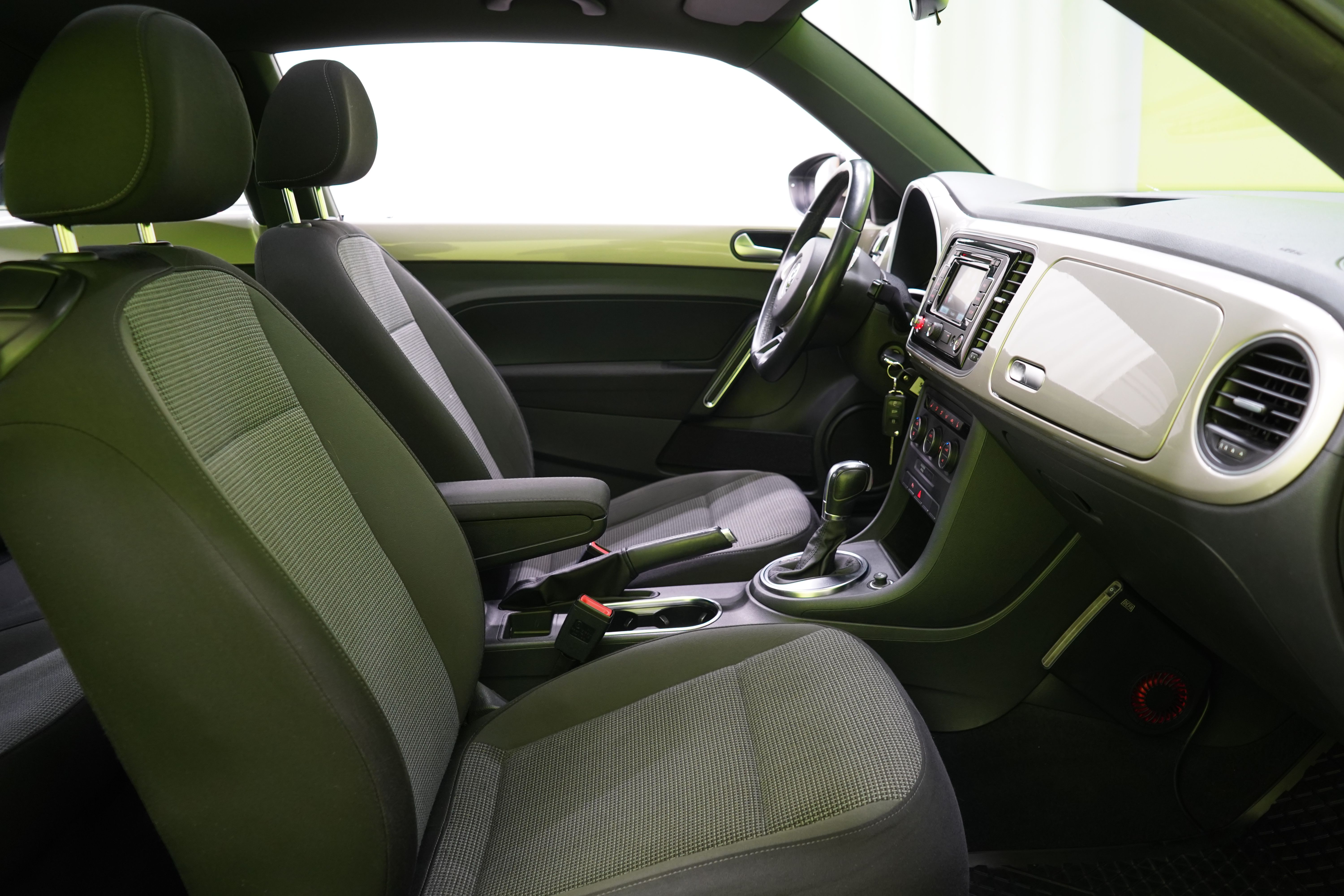 Volkswagen Beetle 2015