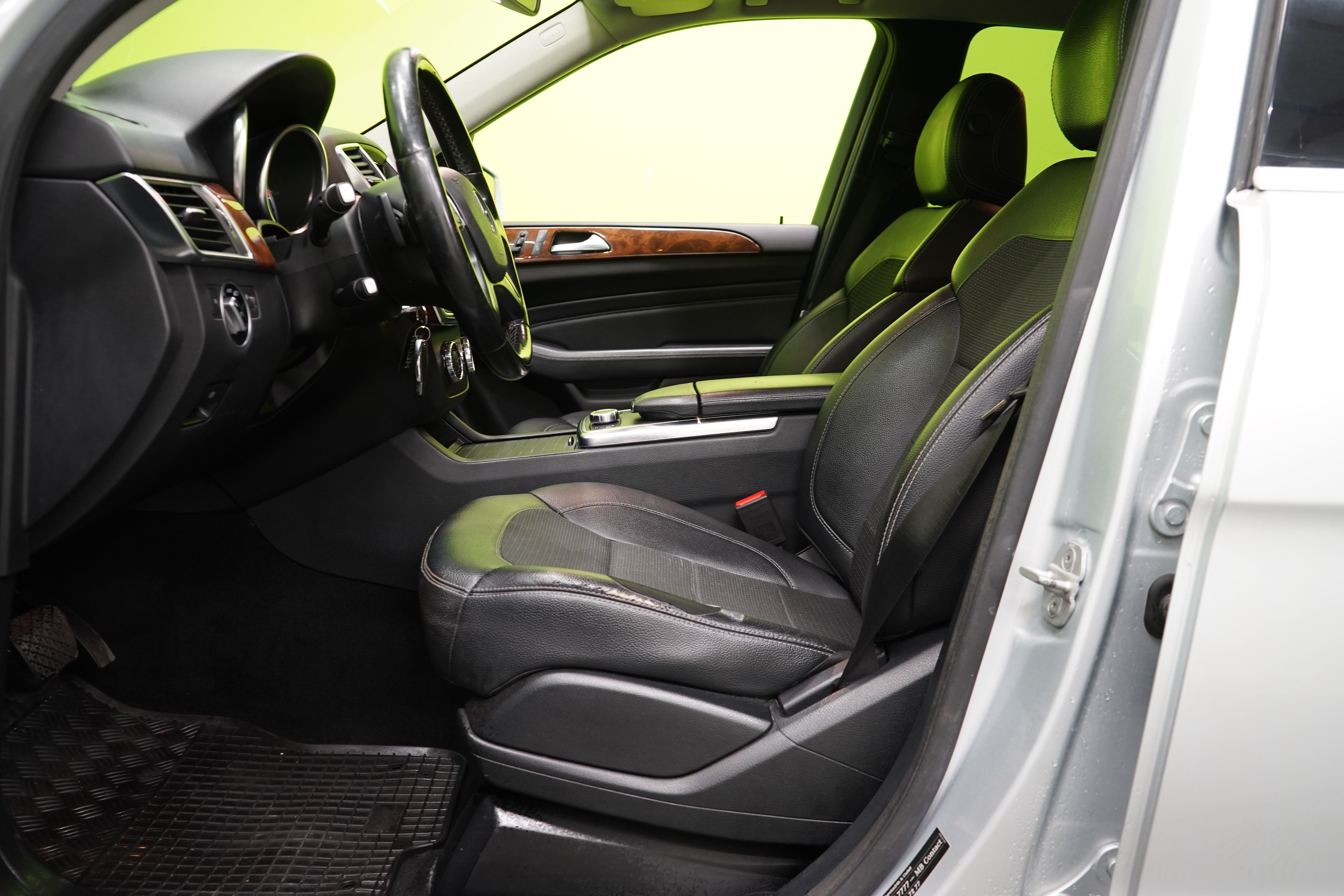 Mercedes-Benz ML 2011