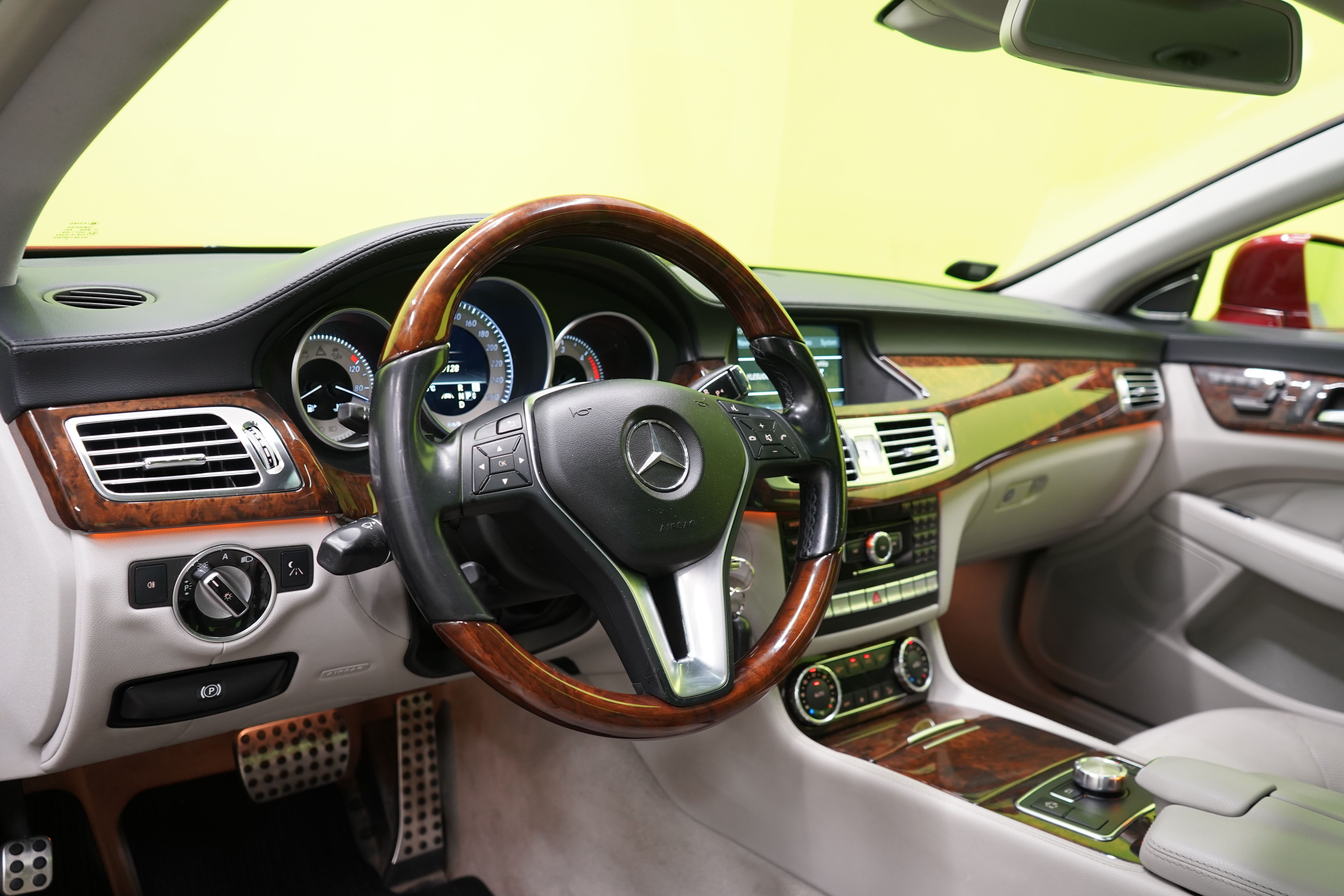 Mercedes-Benz CLS 2011