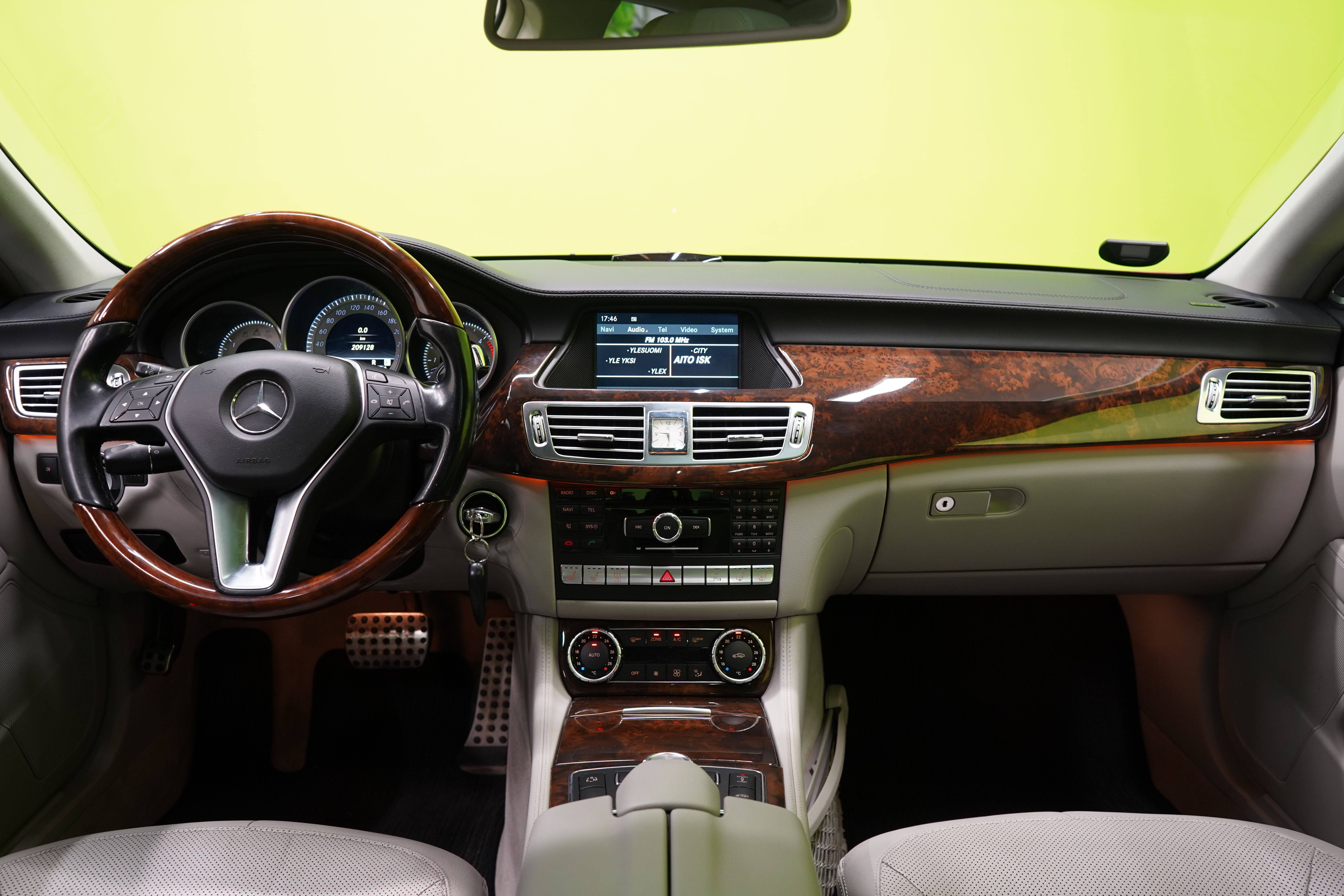 Mercedes-Benz CLS 2011