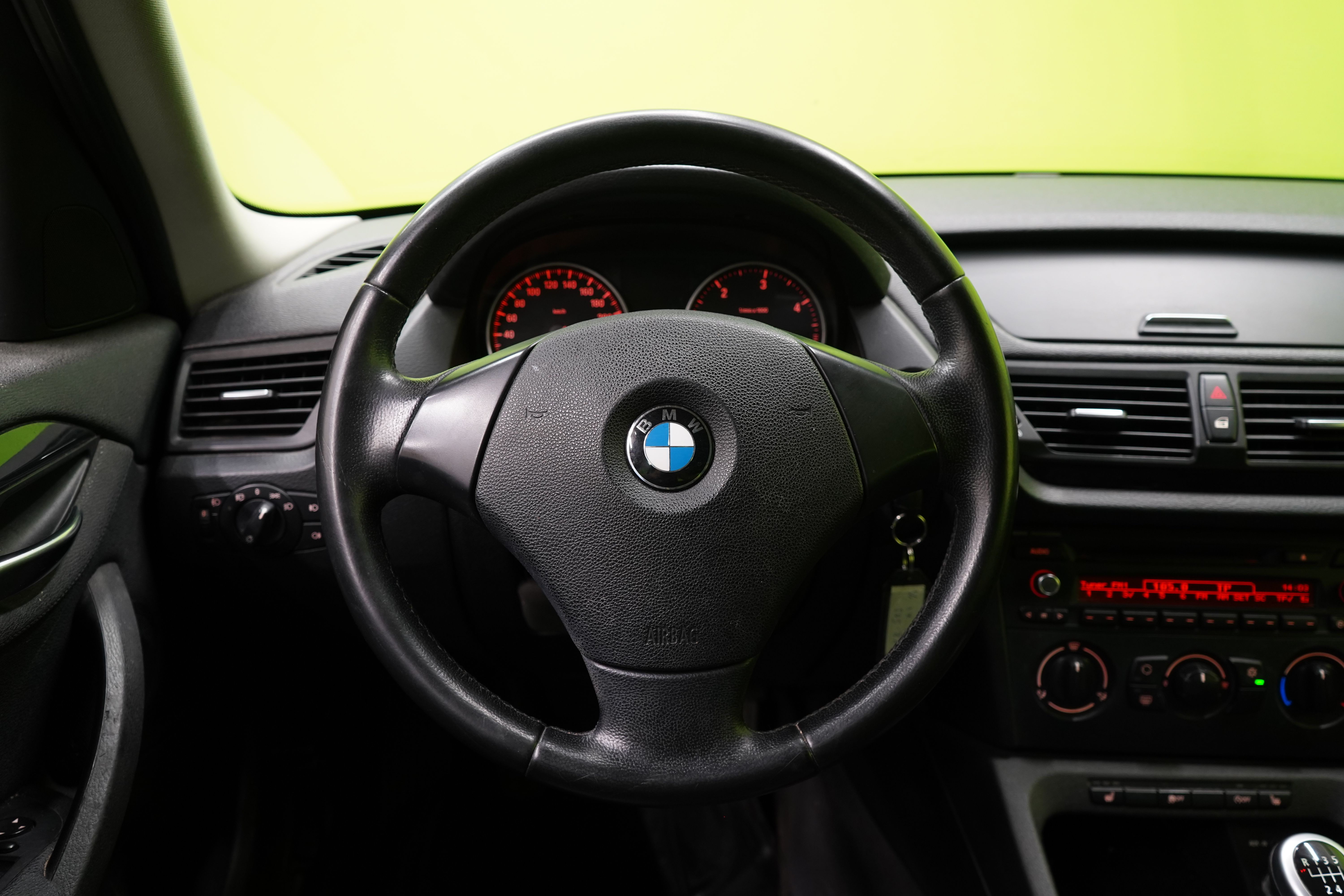 BMW X1 2011