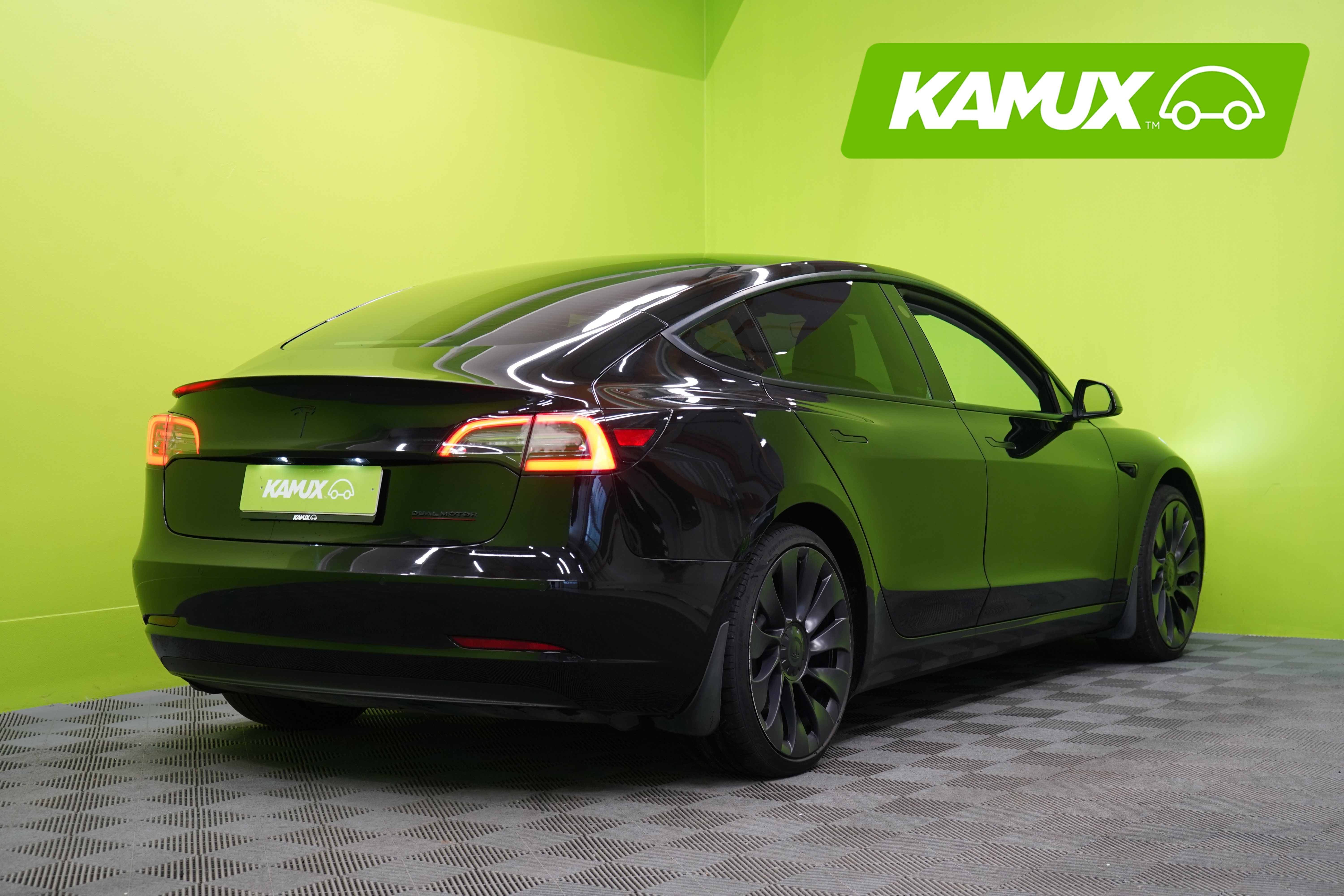 Tesla Model 3 2021
