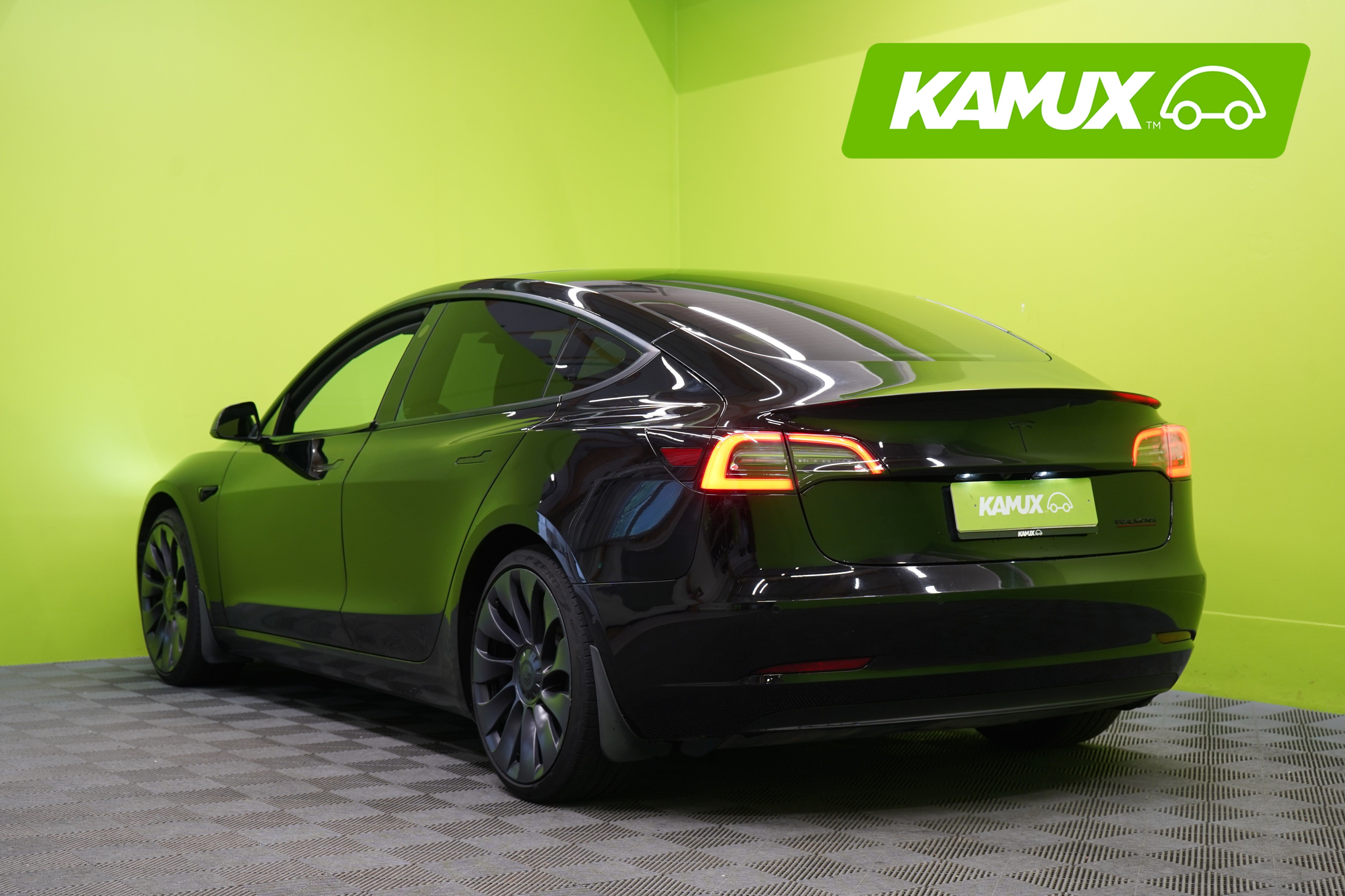 Tesla Model 3 2021
