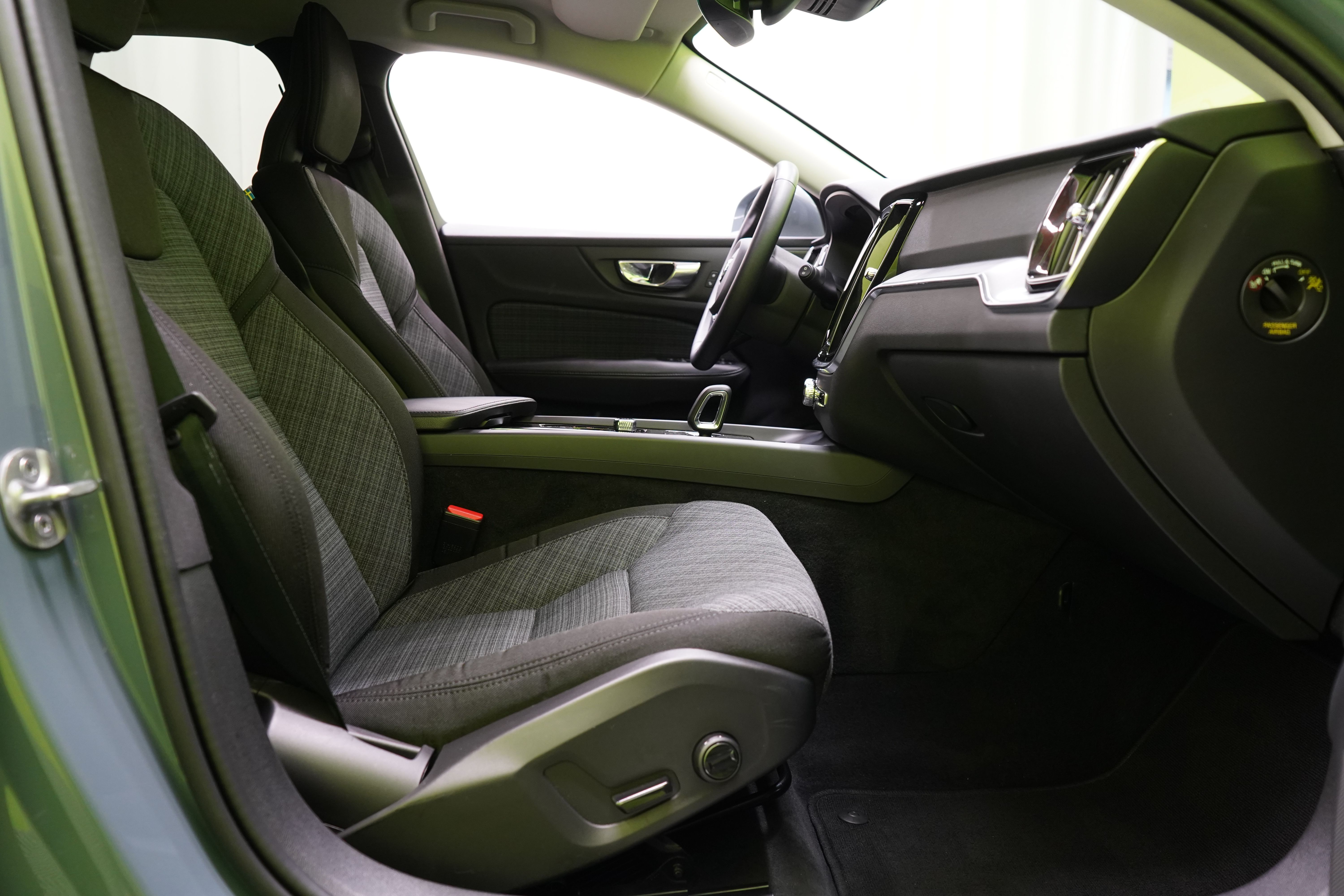 Volvo V60 2023
