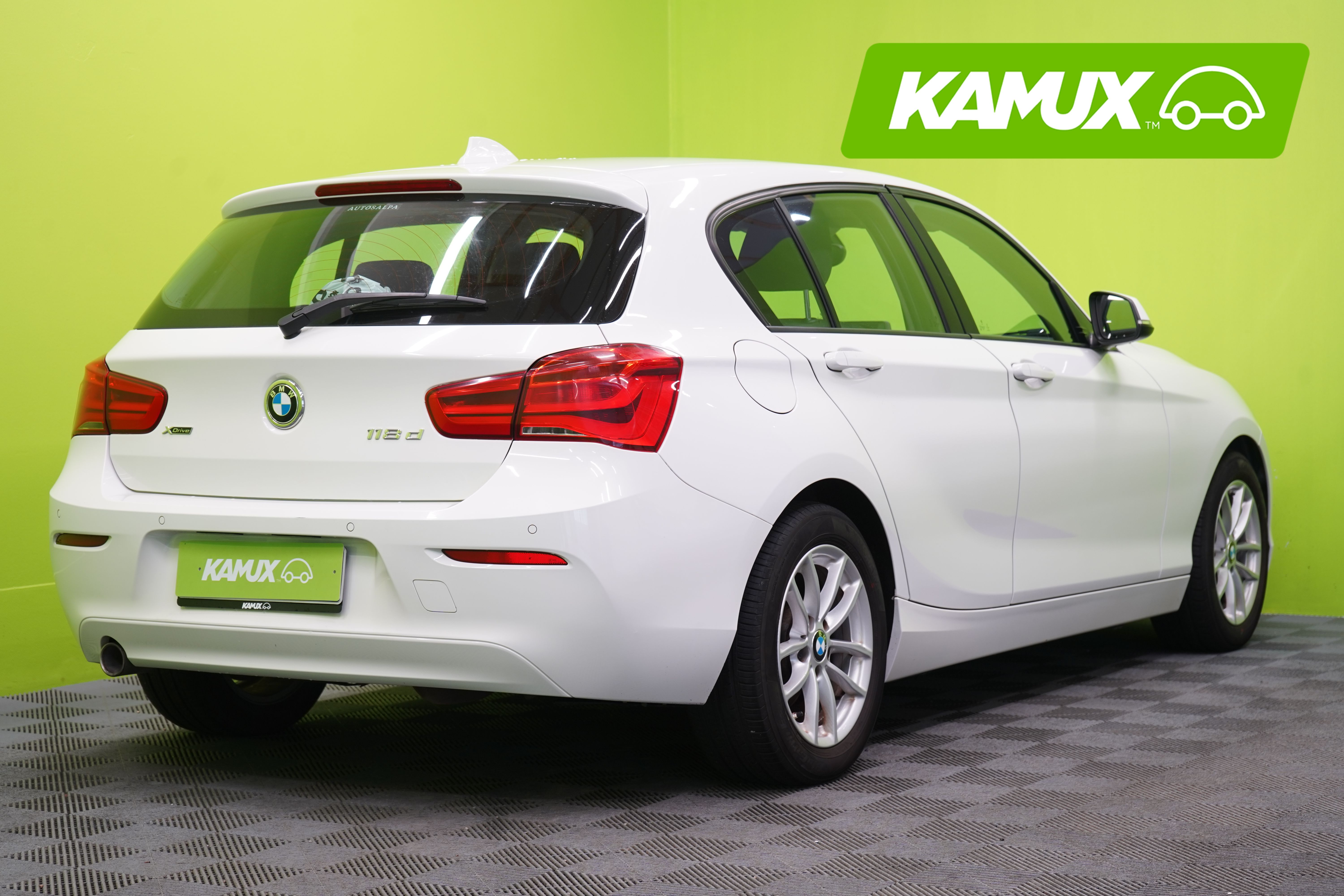 BMW 118 2016