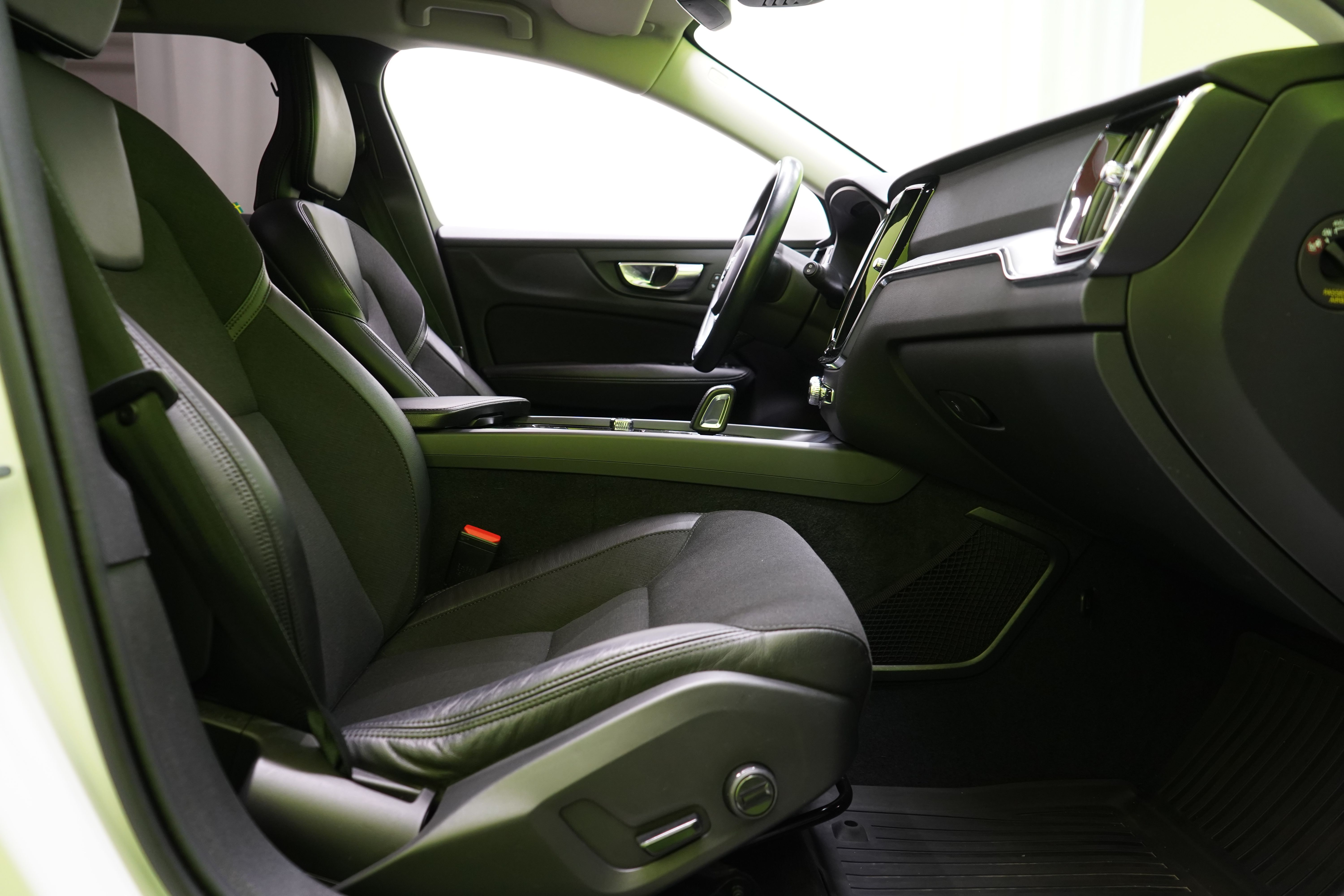 Volvo V60 2021