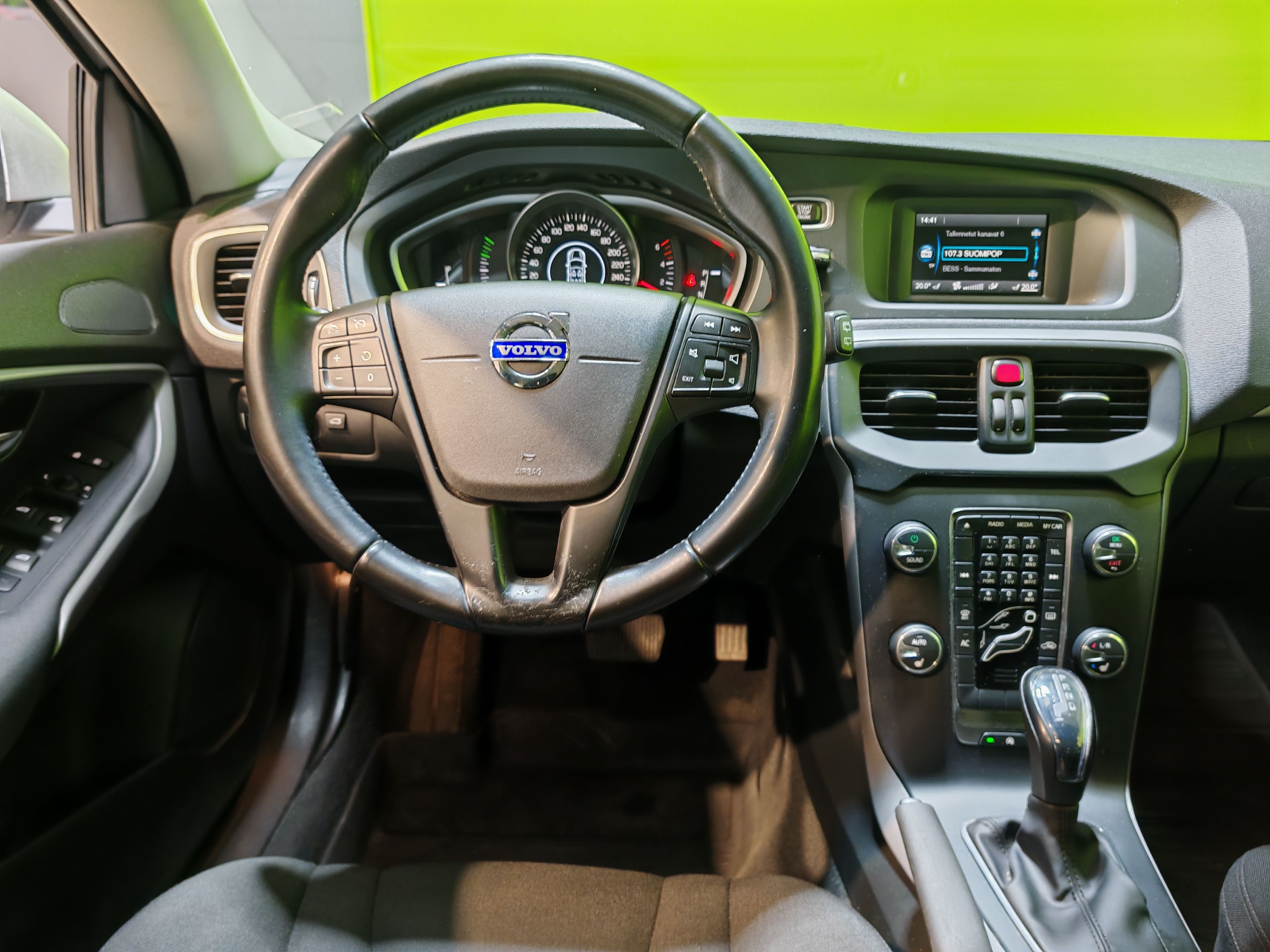 Volvo V40 2014