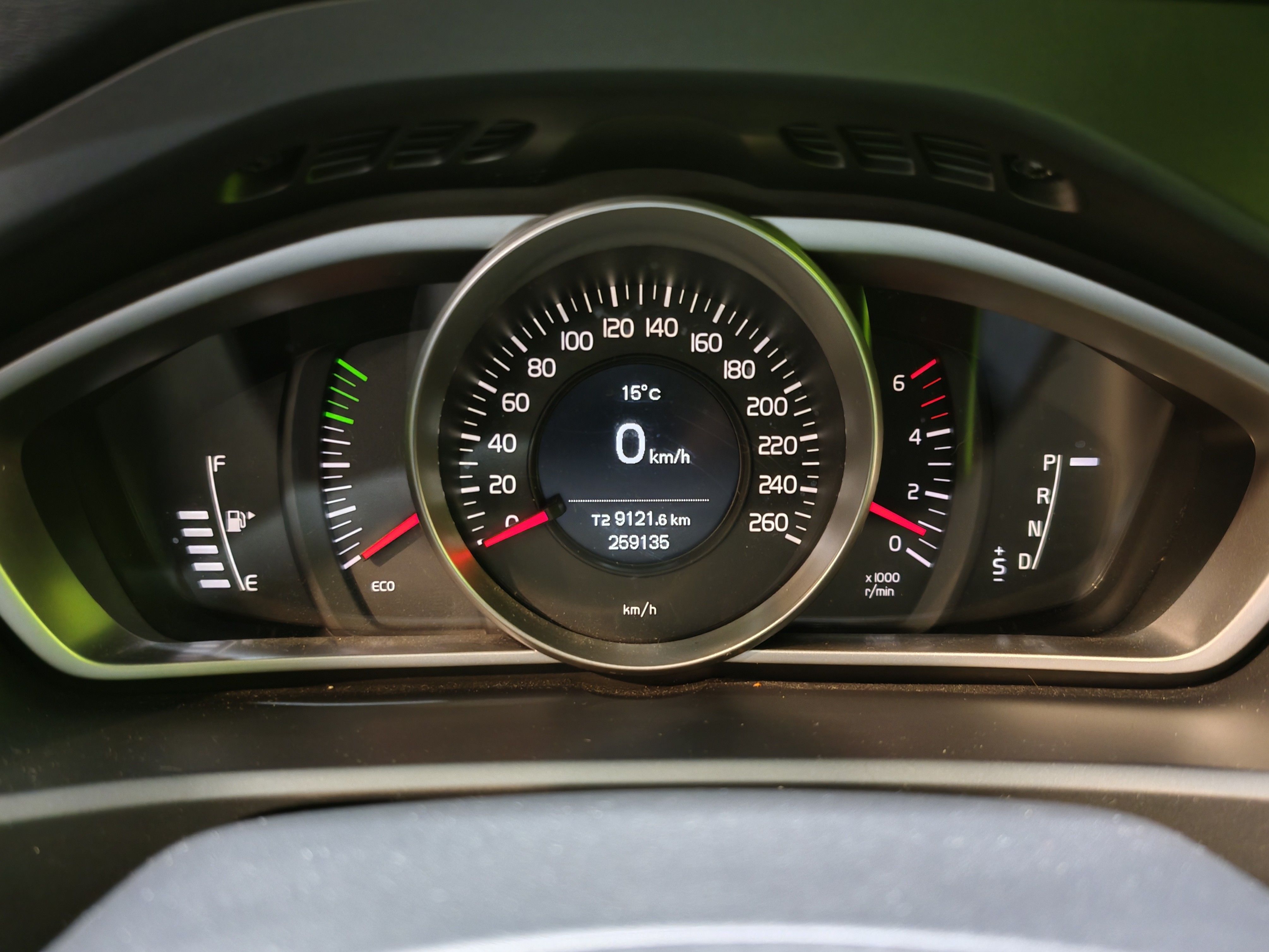 Volvo V40 2014