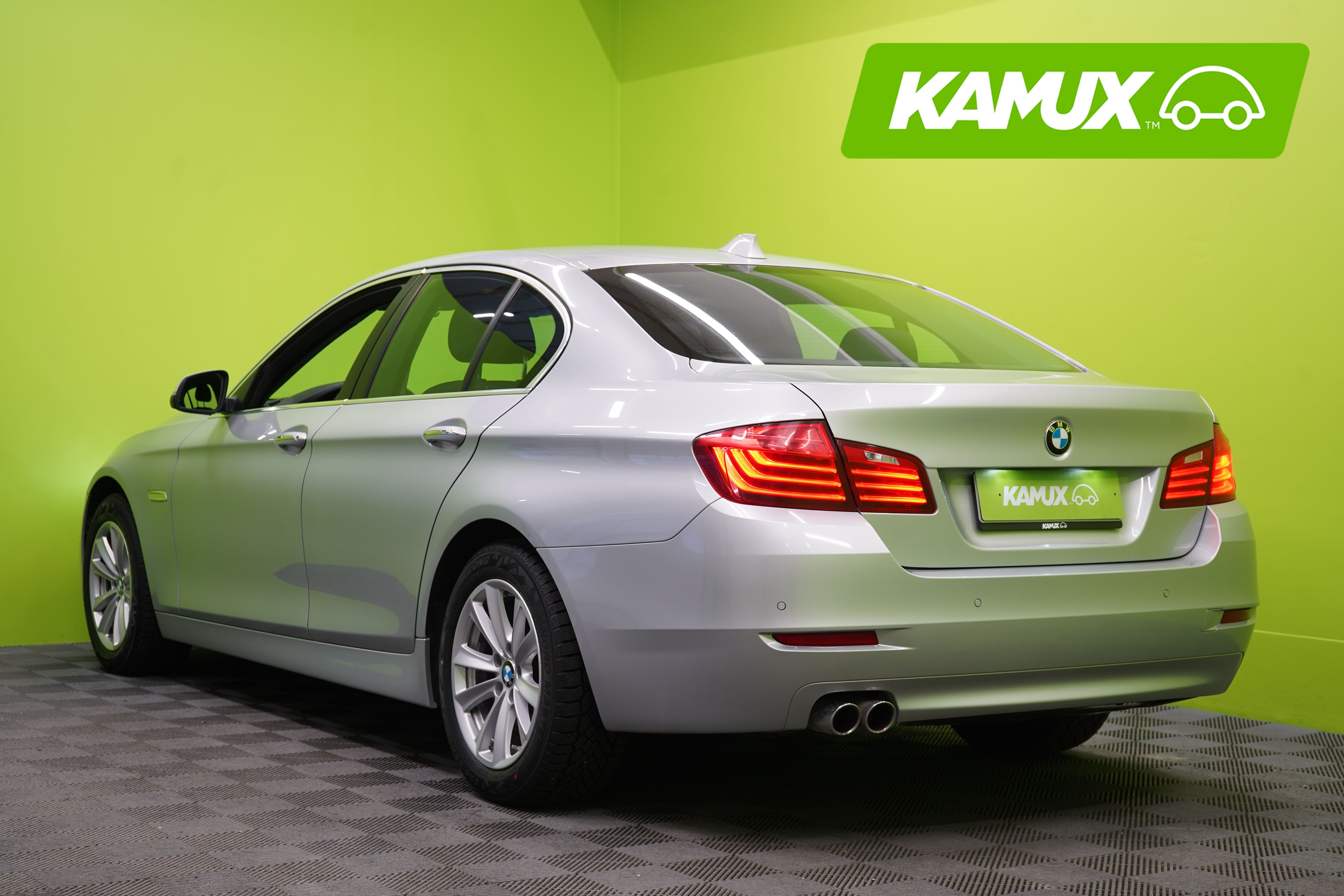 BMW 518 2015