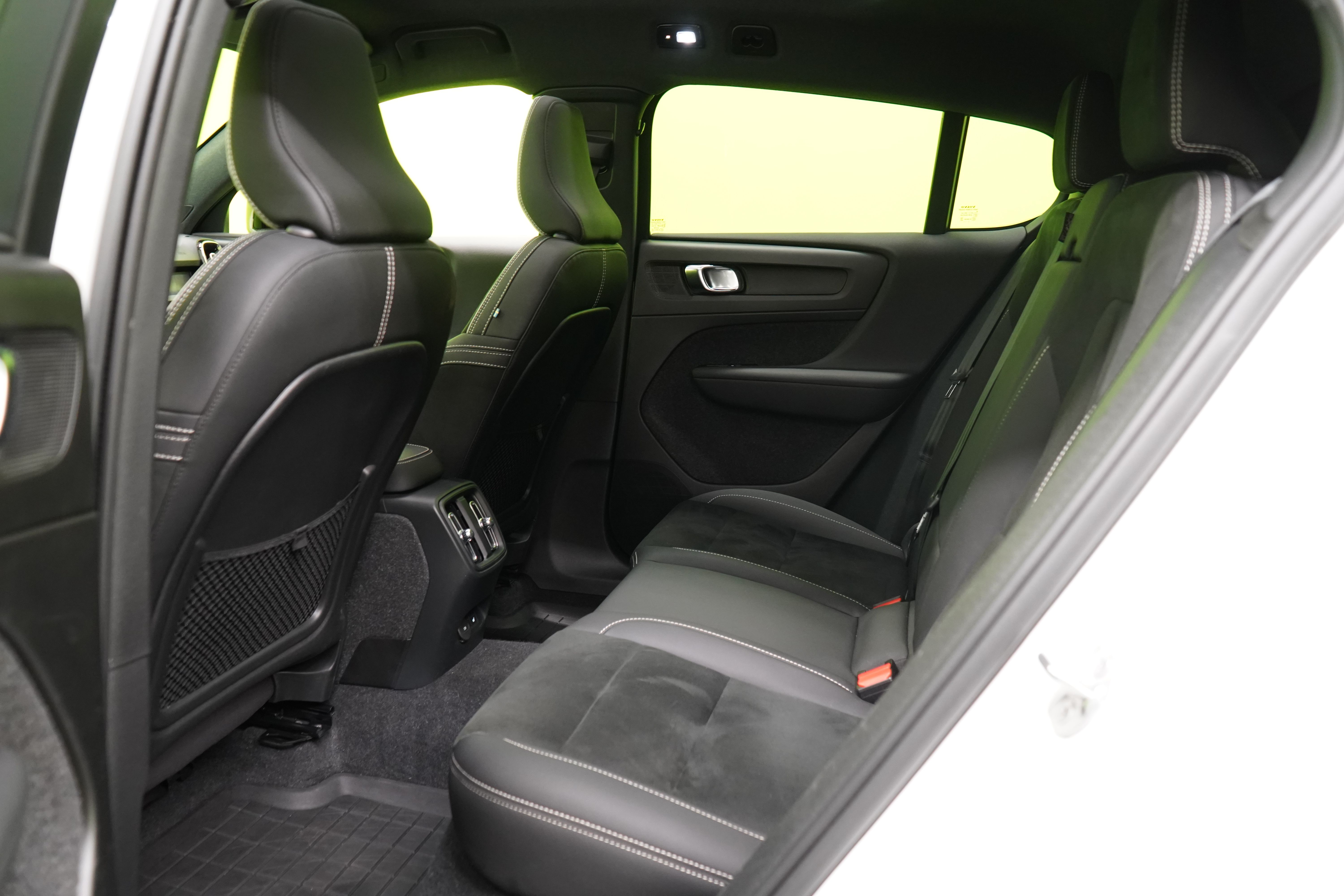Volvo C40 2022