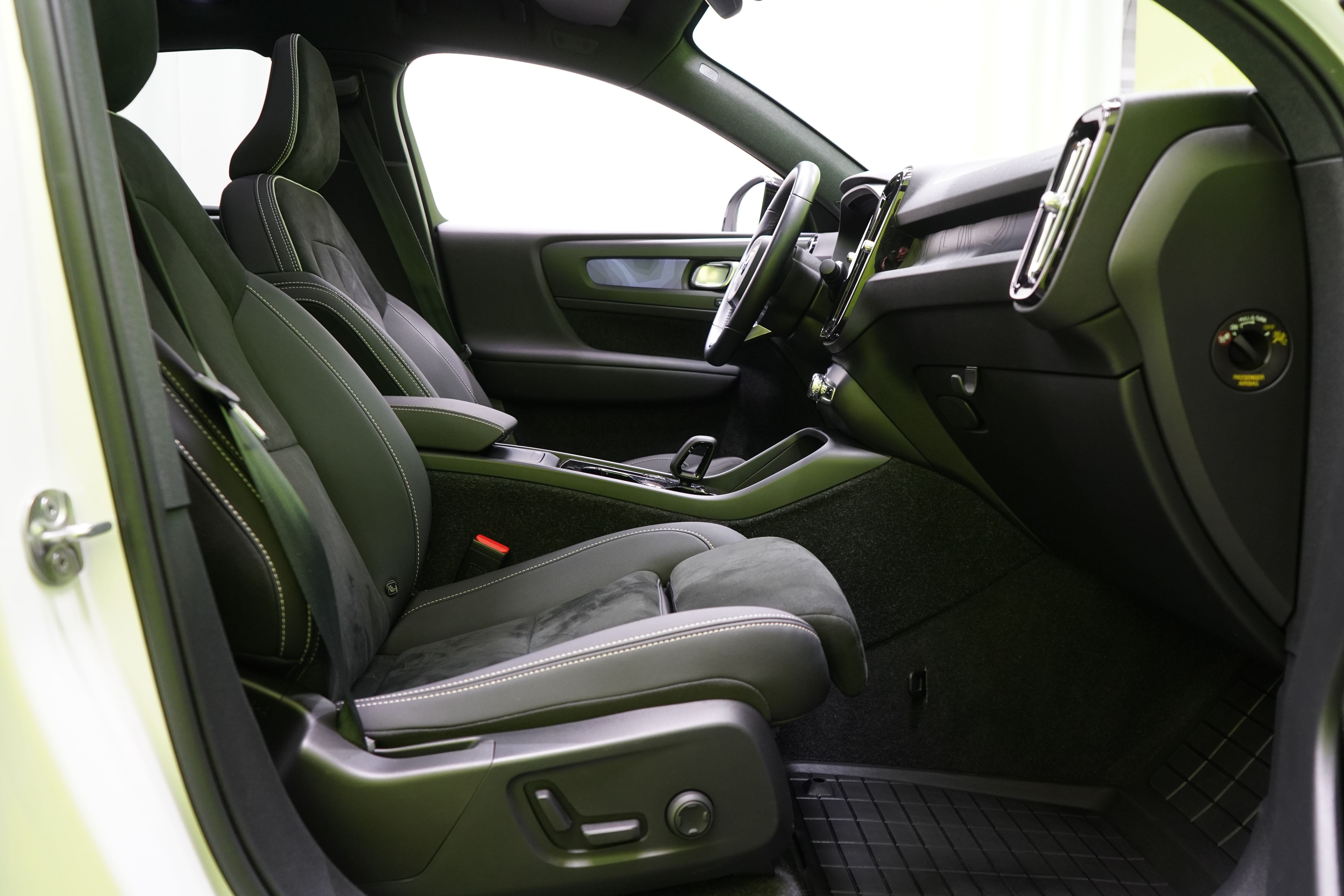 Volvo C40 2022