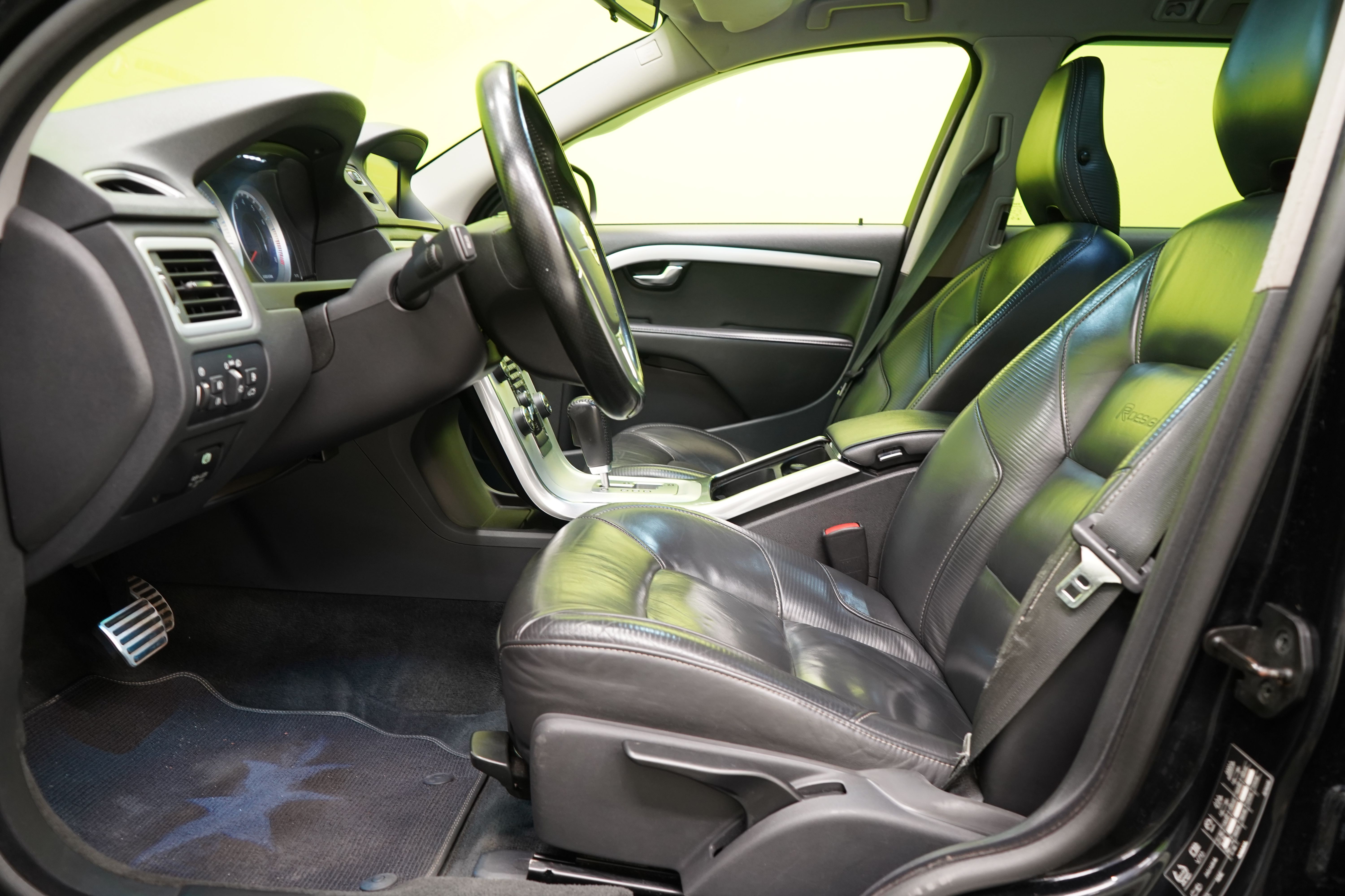 Volvo V70 2012