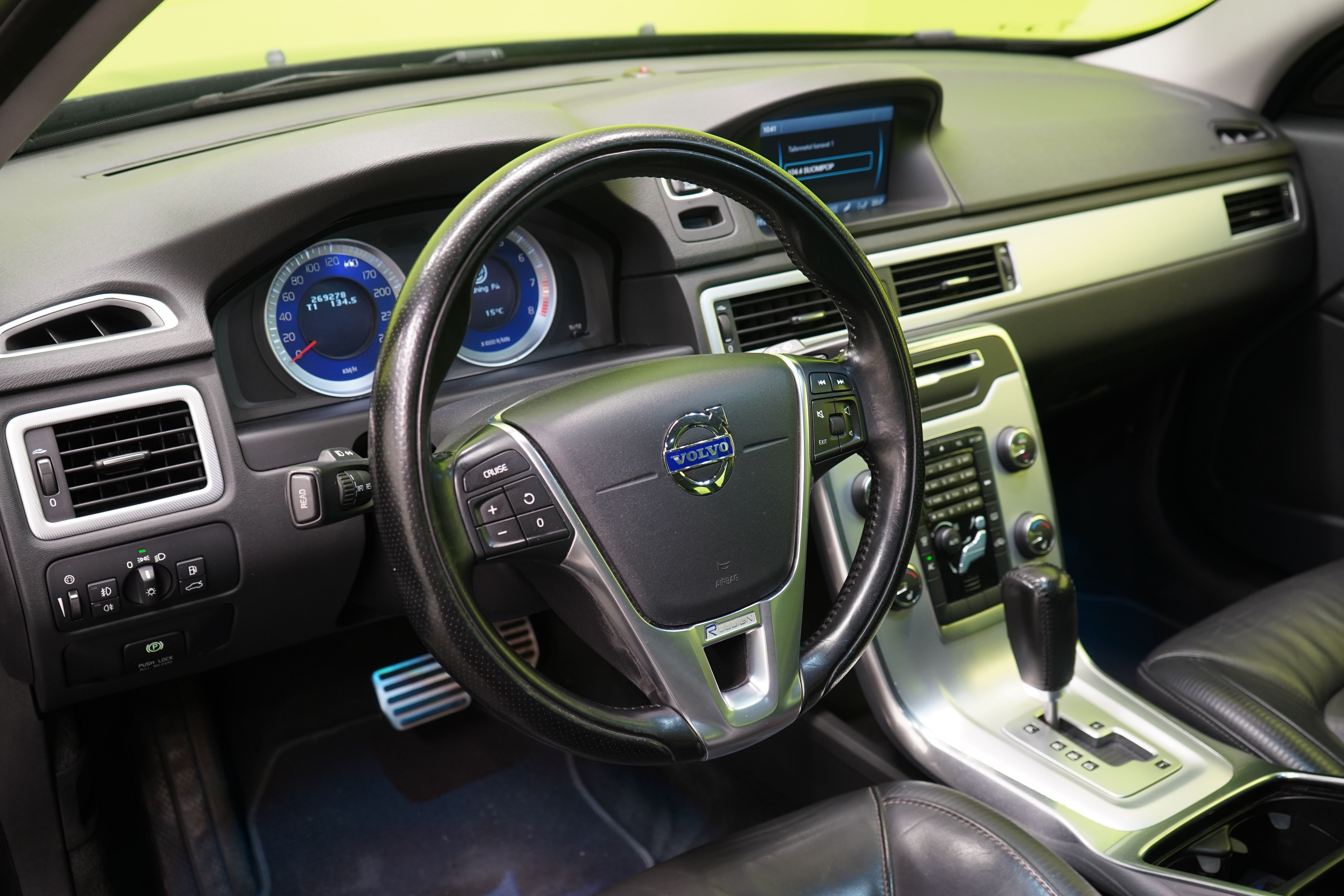 Volvo V70 2012