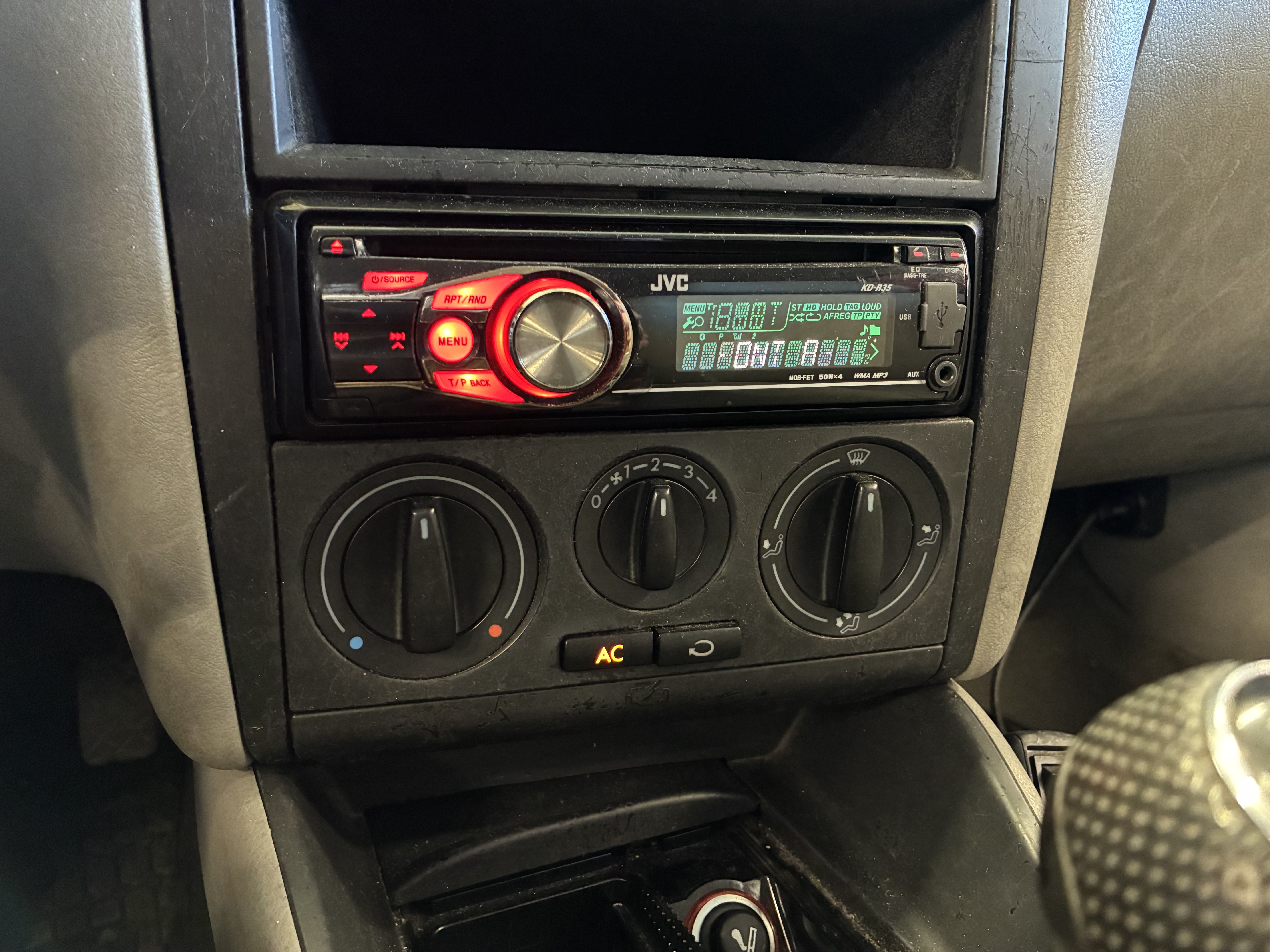 Volkswagen Golf 2003