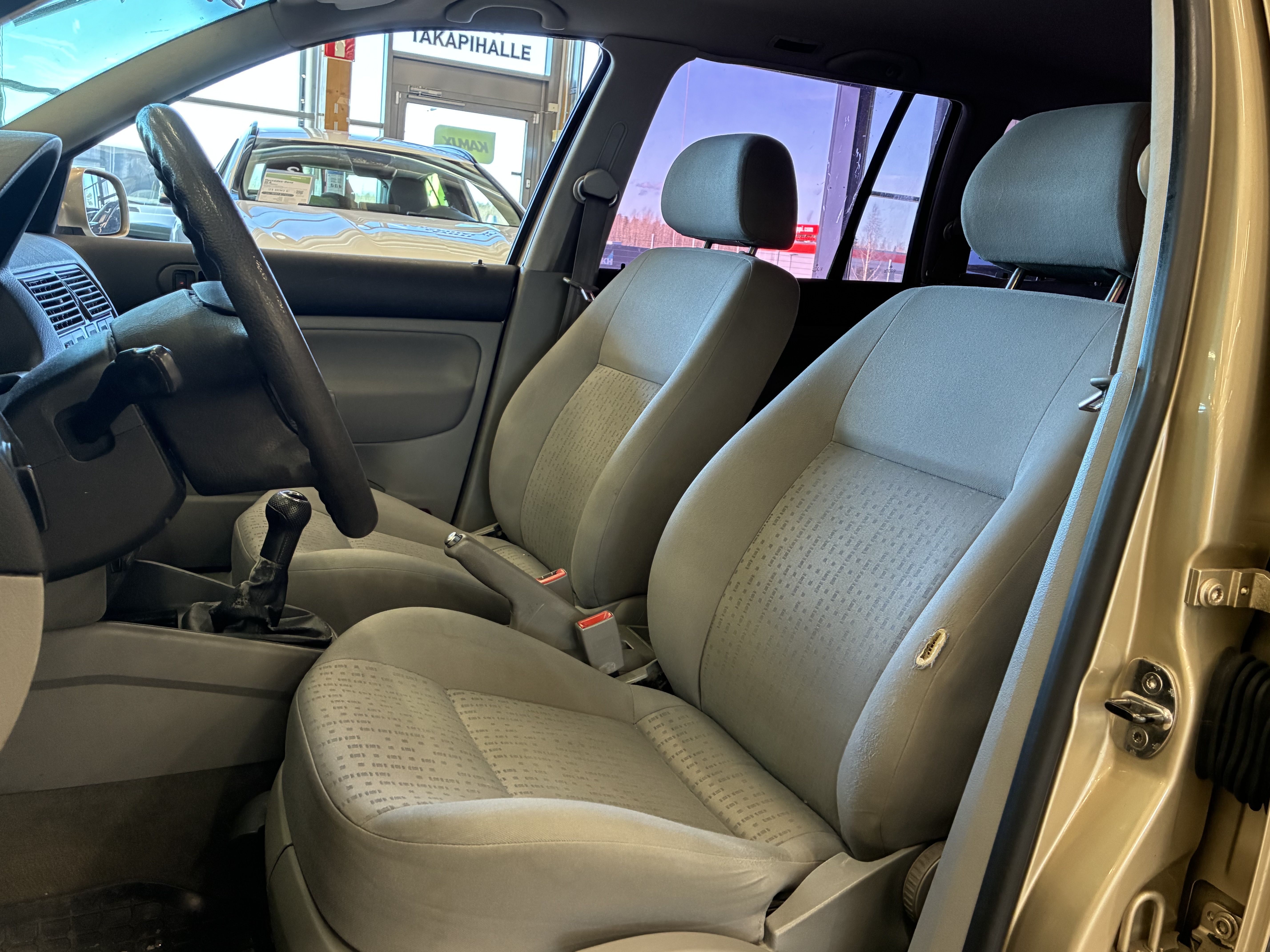 Volkswagen Golf 2003