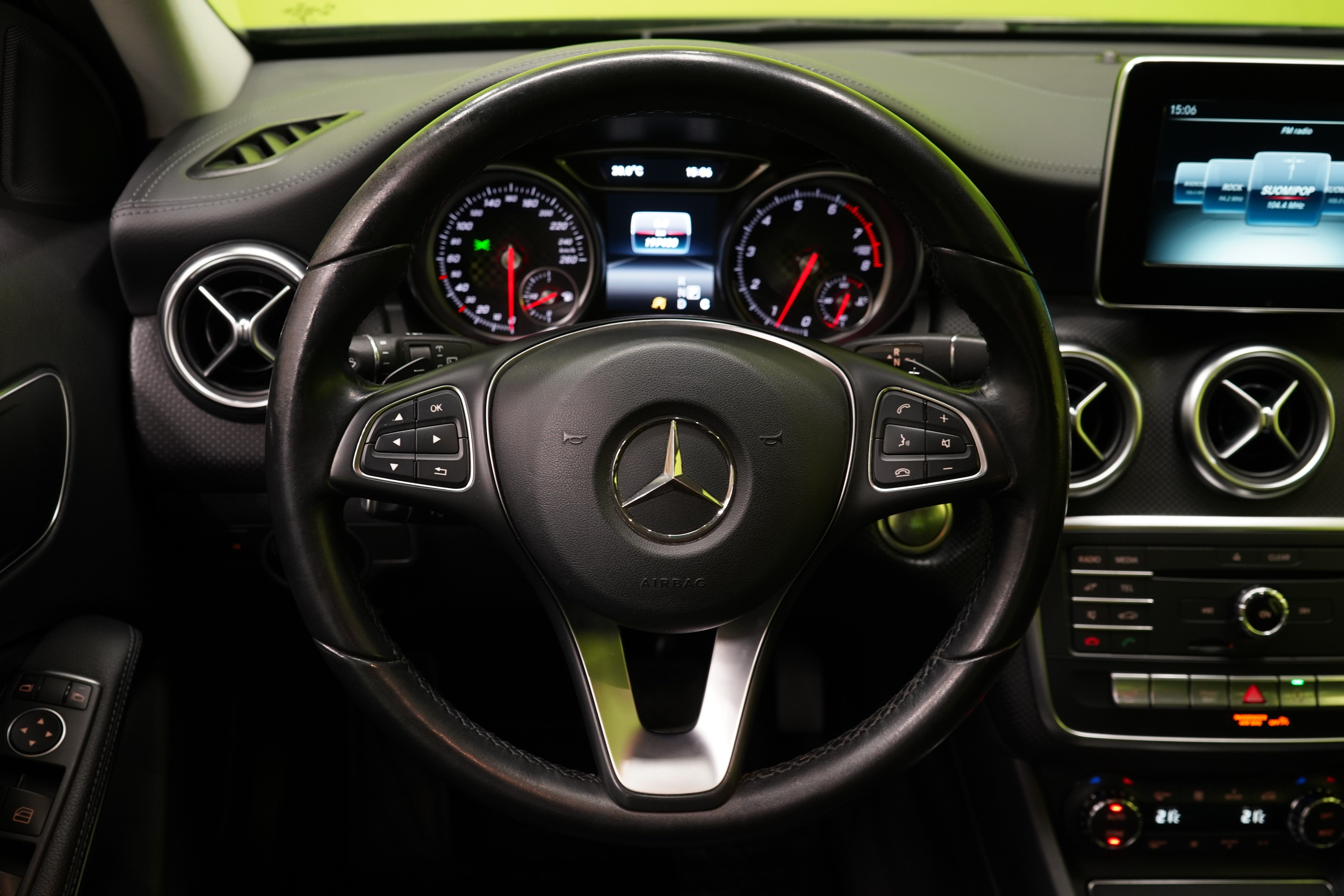 Mercedes-Benz A 2016