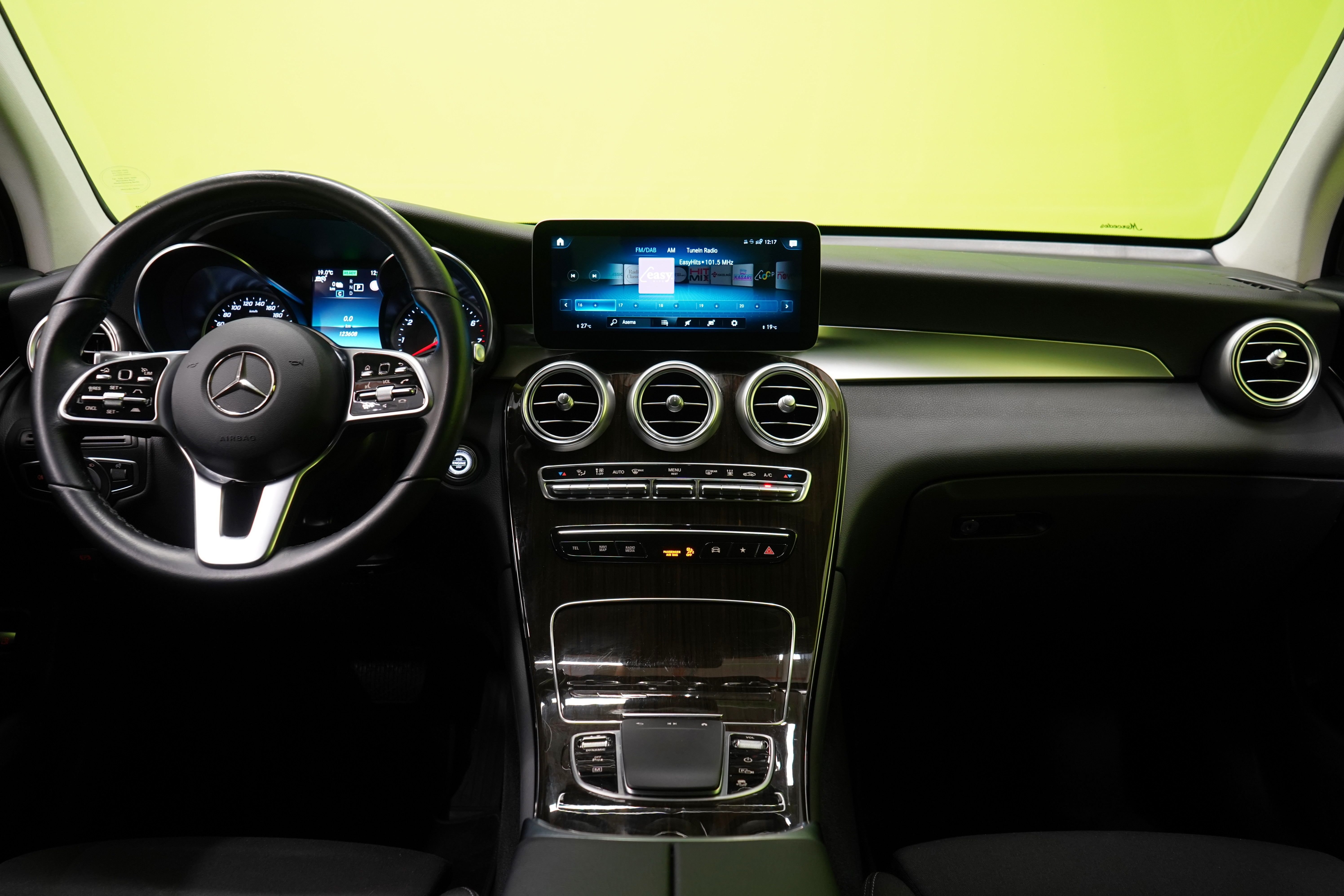 Mercedes-Benz GLC 2021