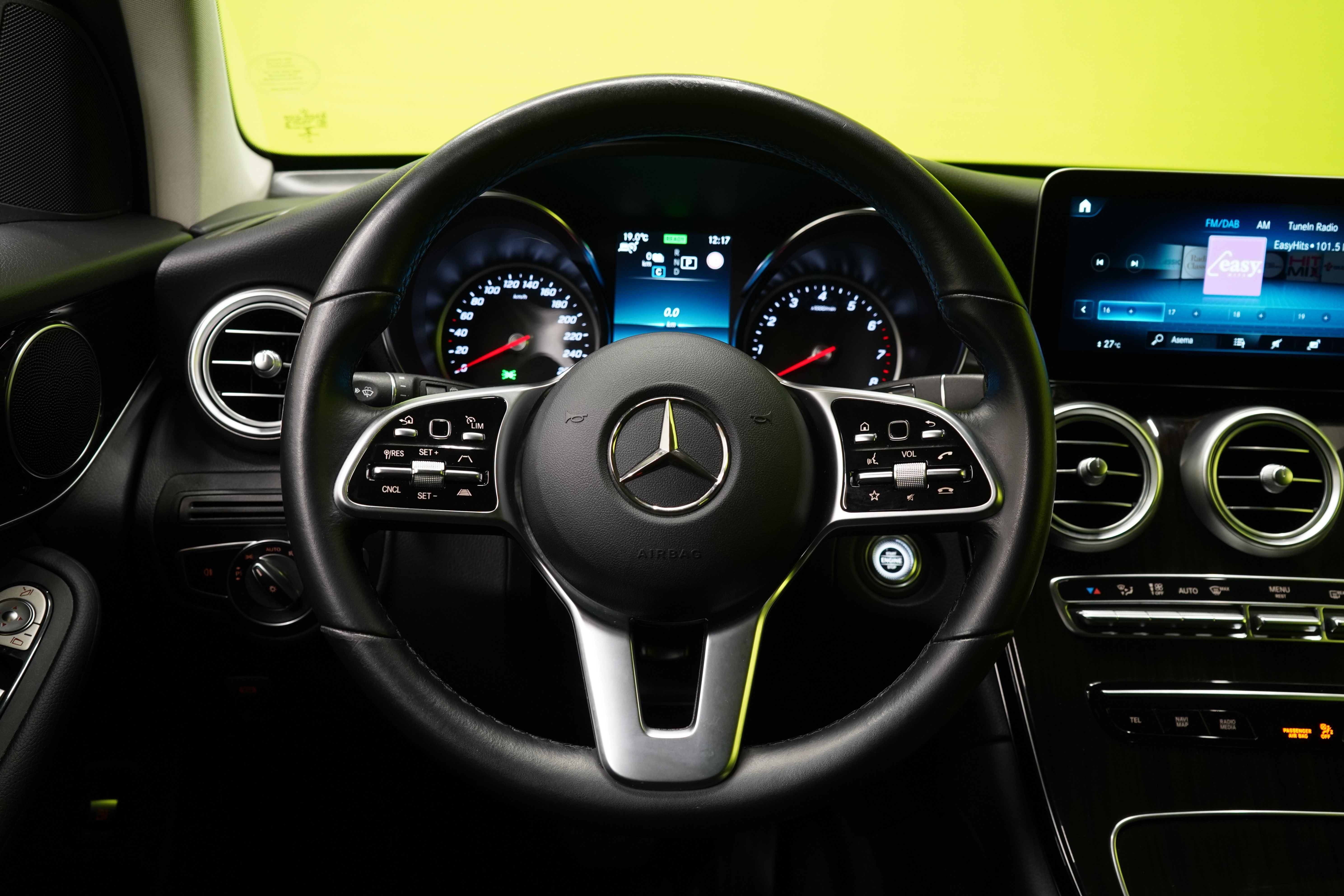 Mercedes-Benz GLC 2021