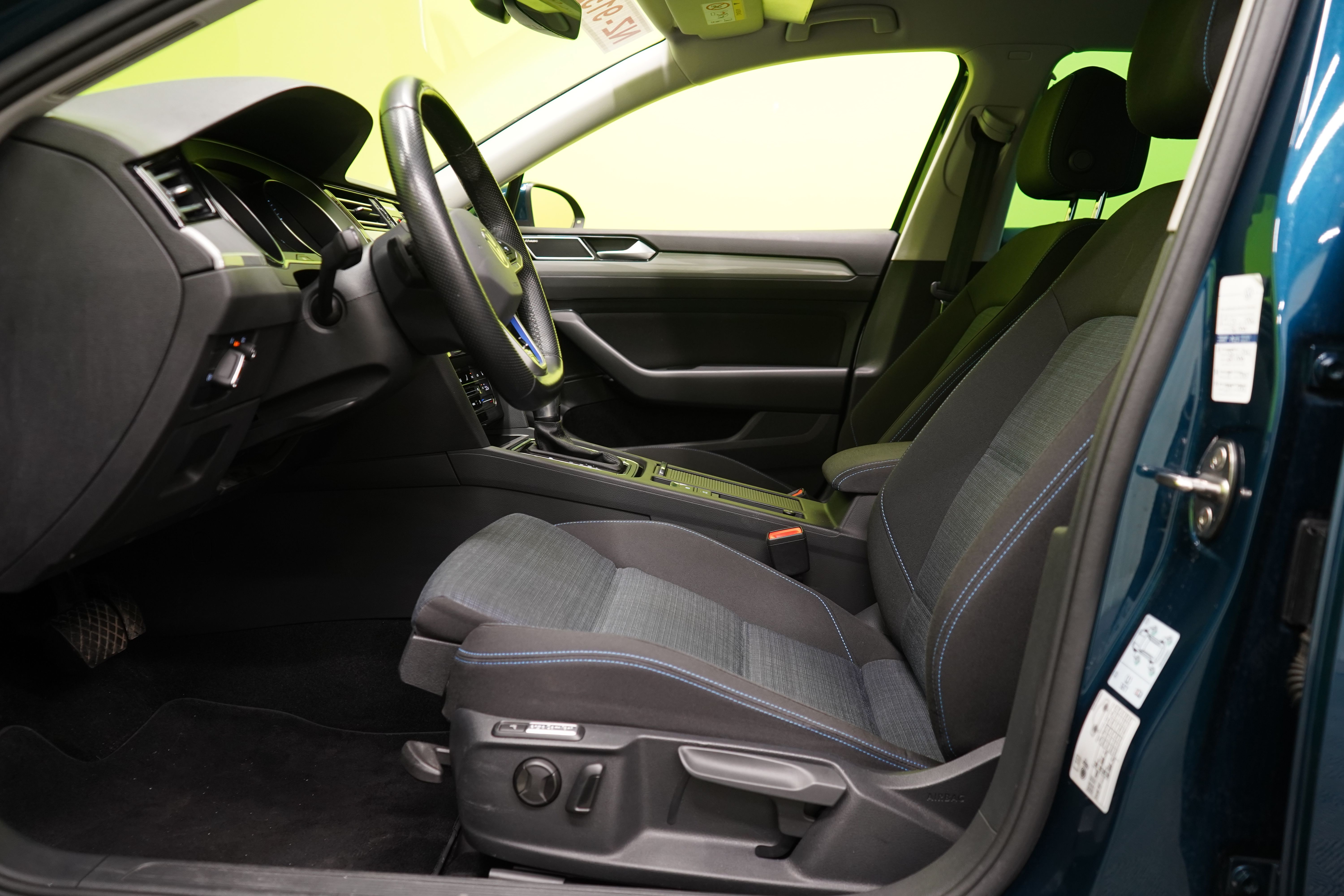 Volkswagen Passat 2021