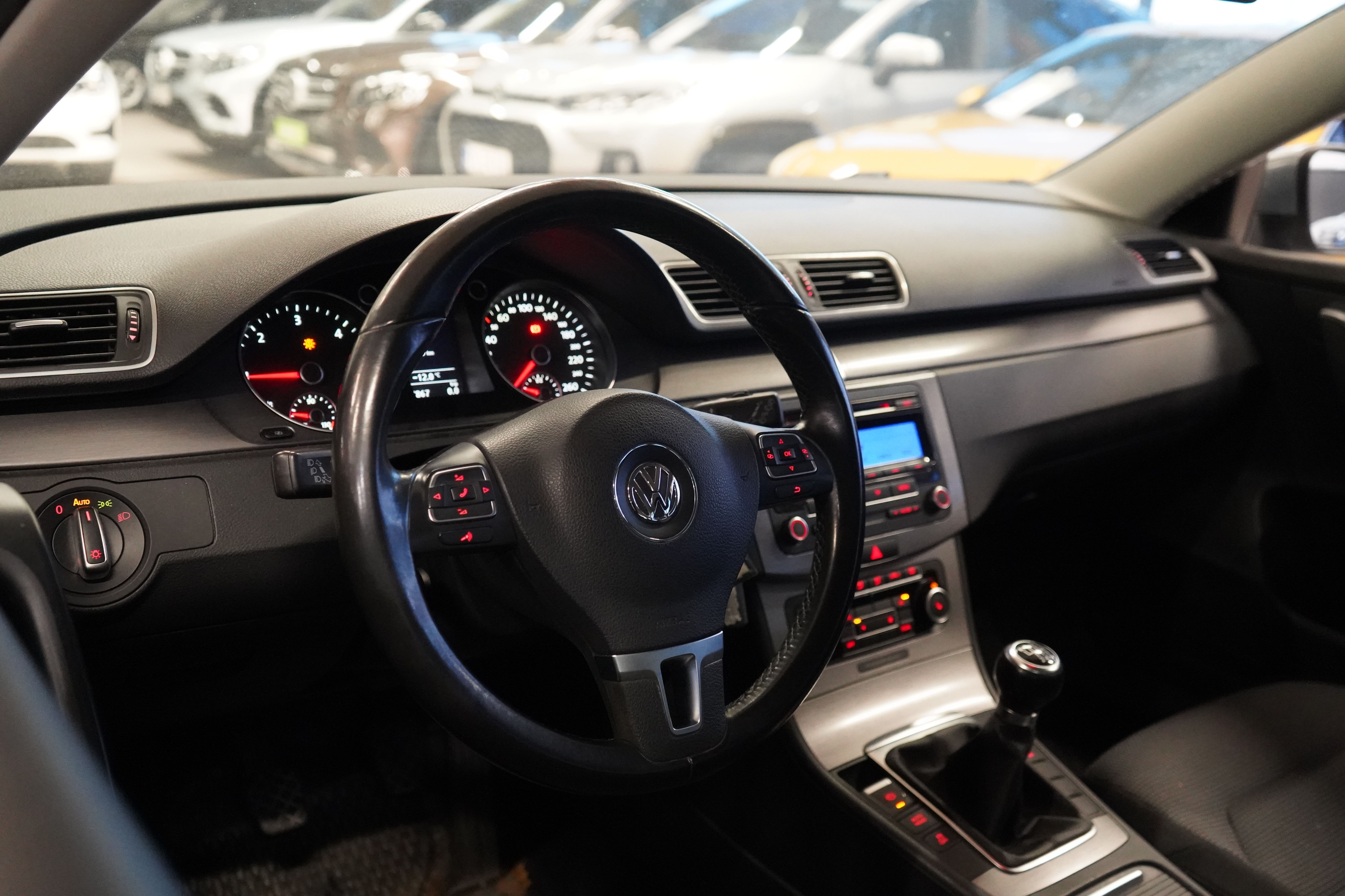 Volkswagen Passat 2011