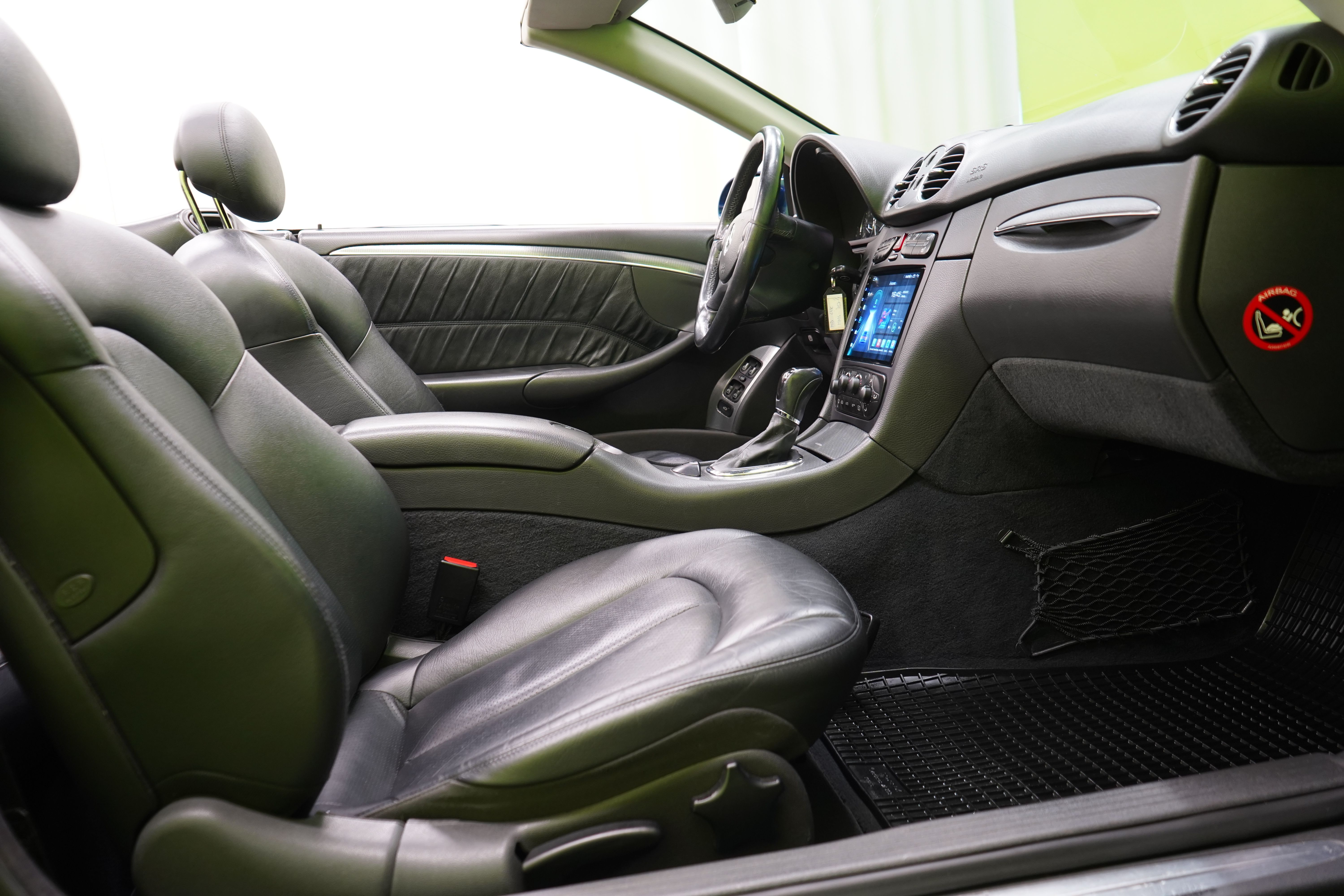 Mercedes-Benz CLK 2004