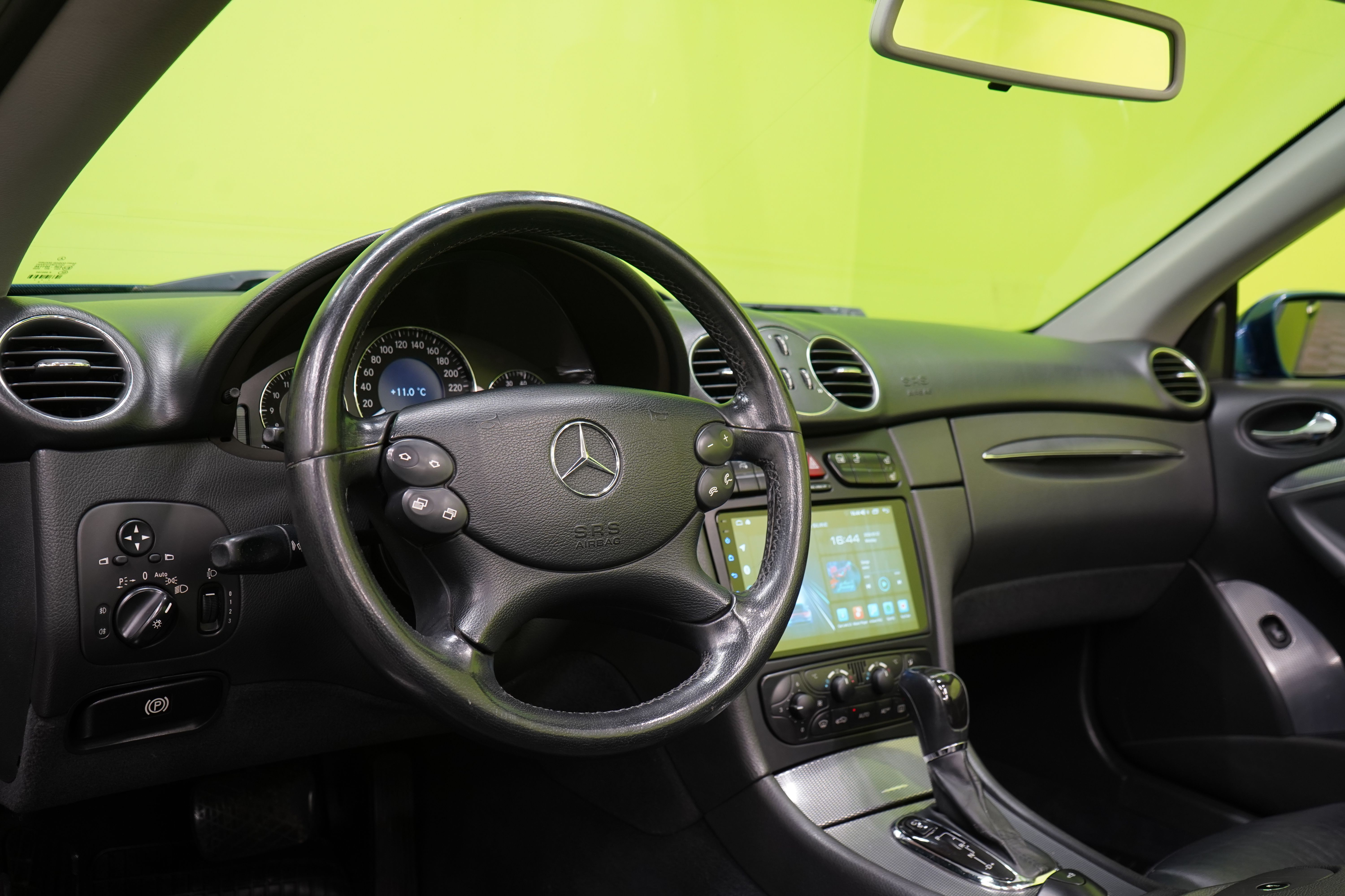 Mercedes-Benz CLK 2004