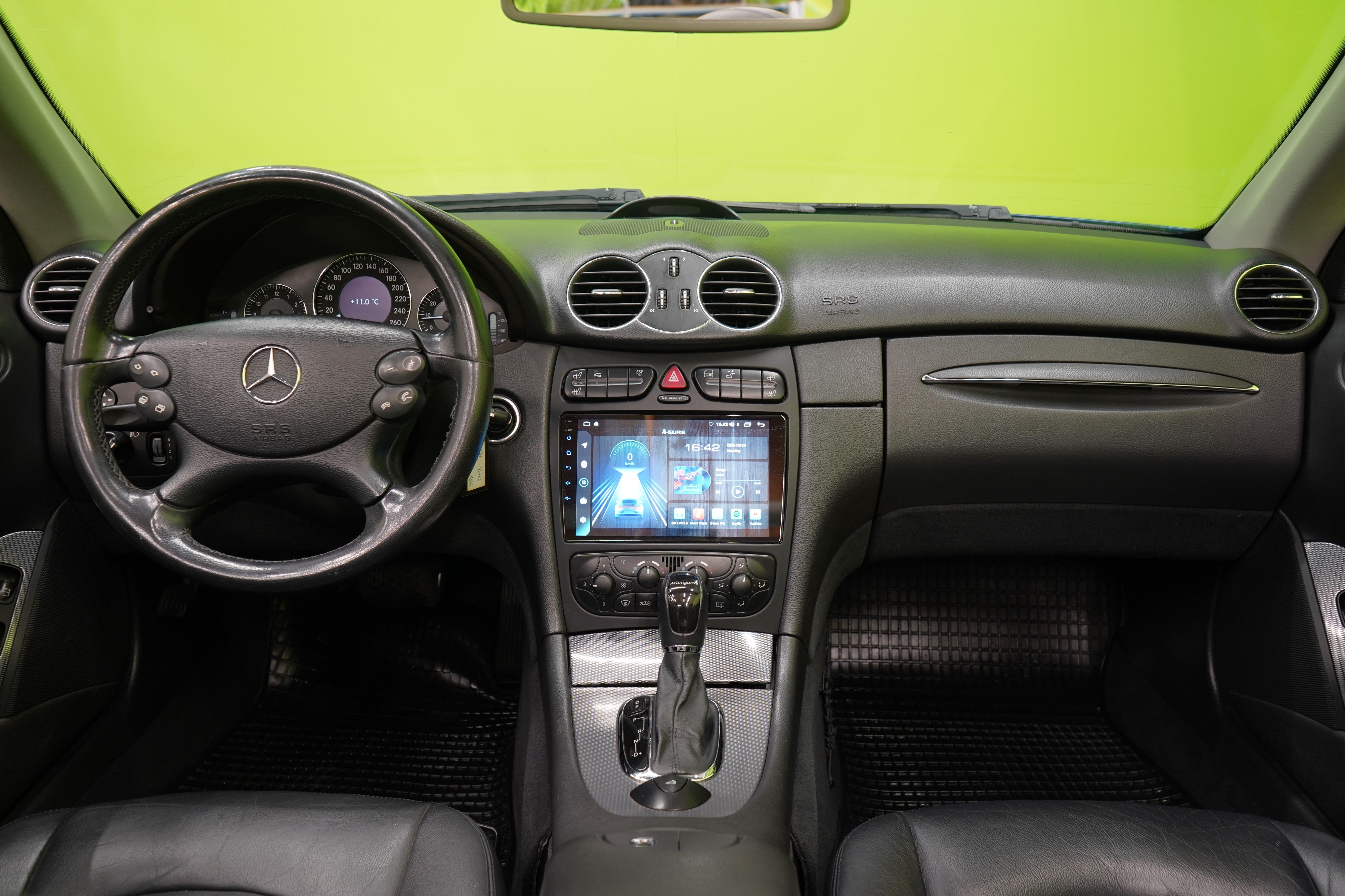 Mercedes-Benz CLK 2004