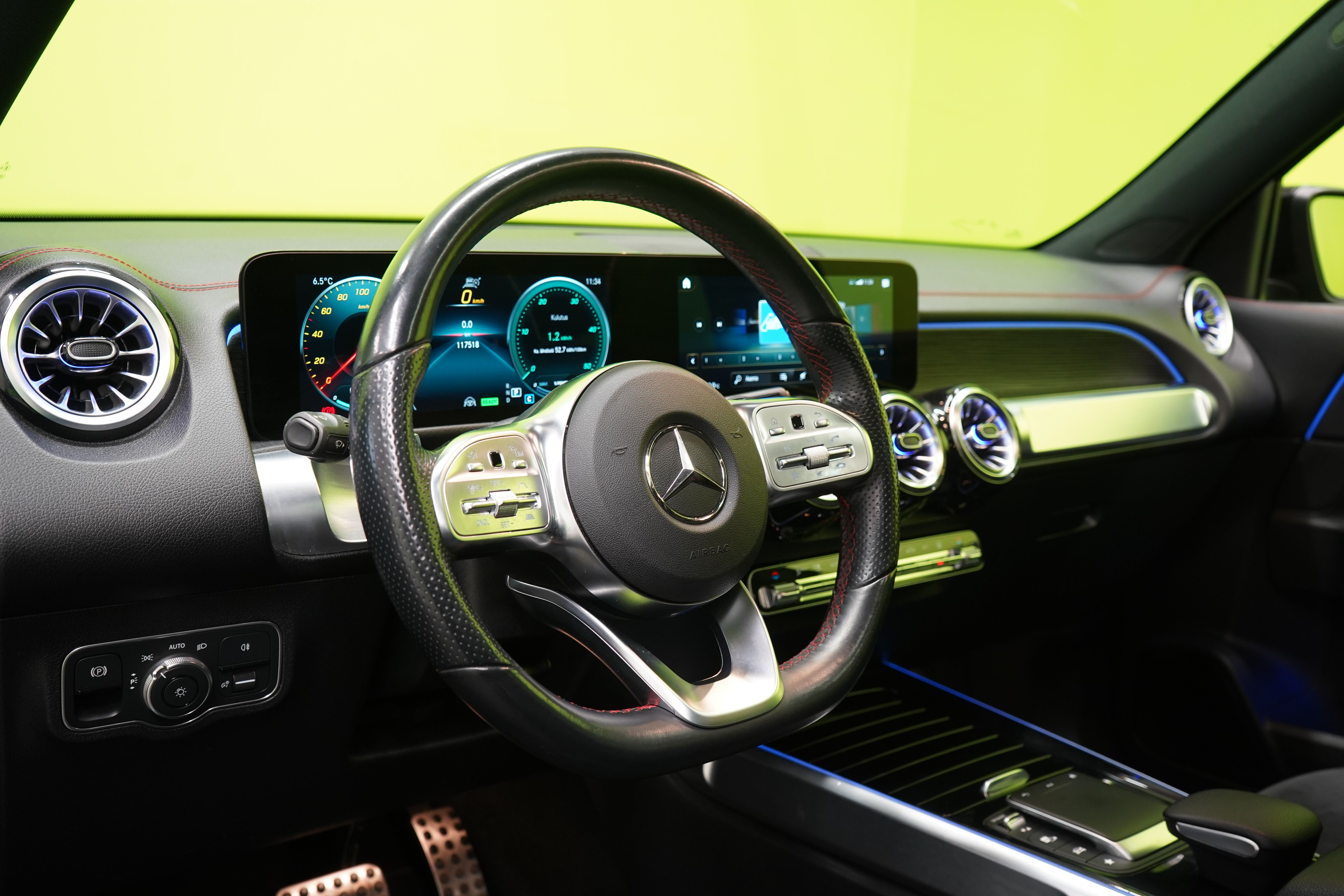 Mercedes-Benz EQB 2022