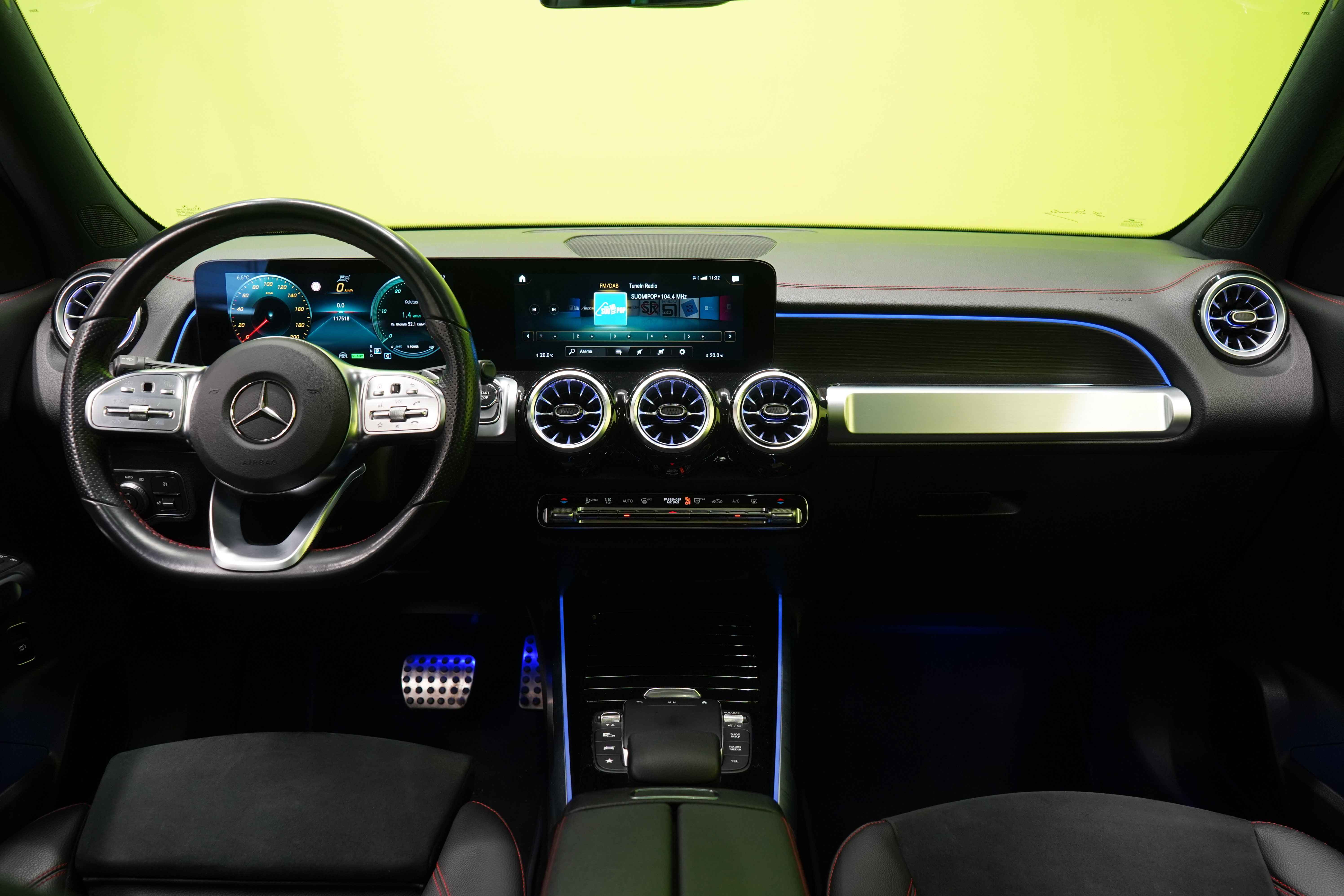 Mercedes-Benz EQB 2022