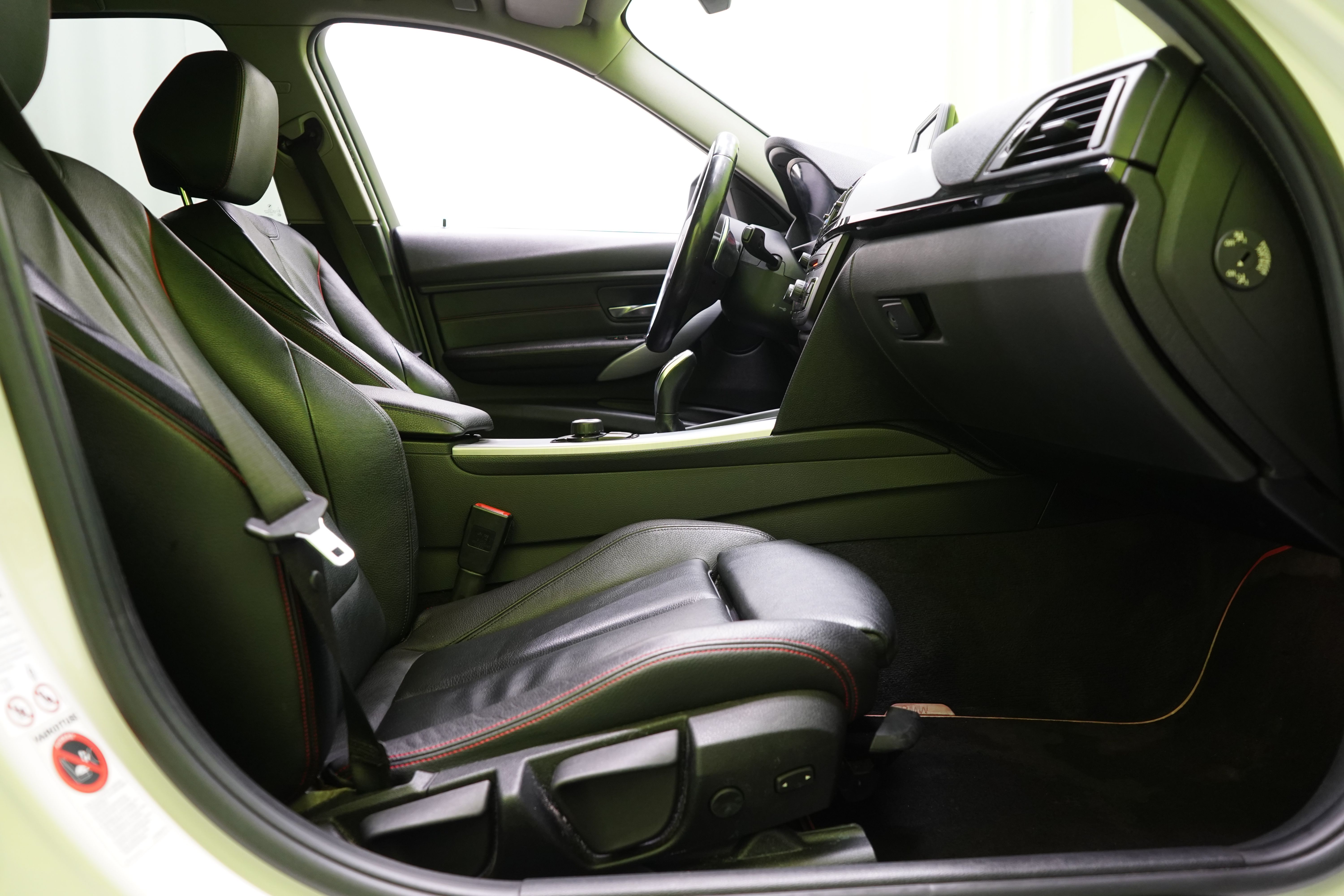 BMW 320 2013