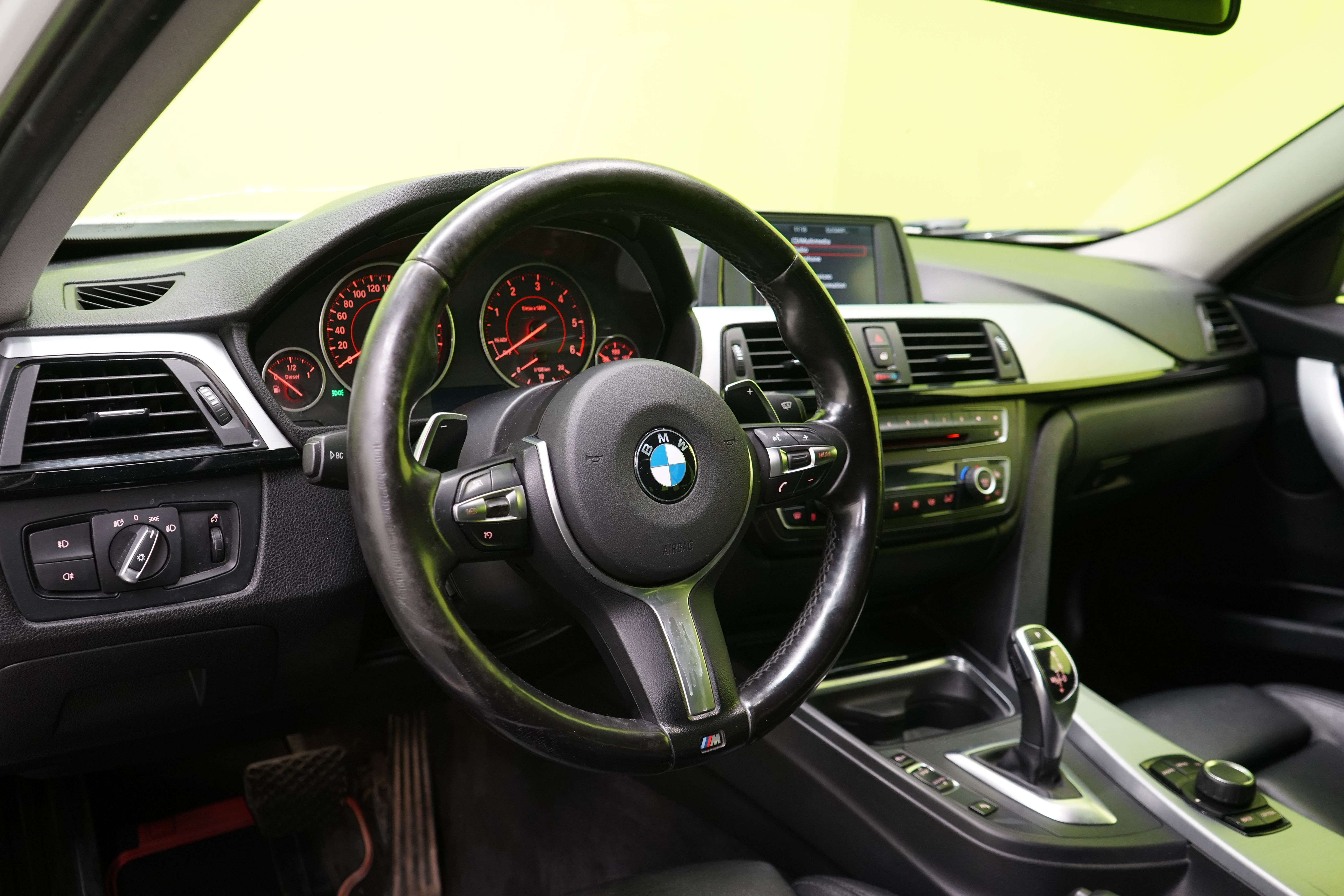 BMW 320 2013