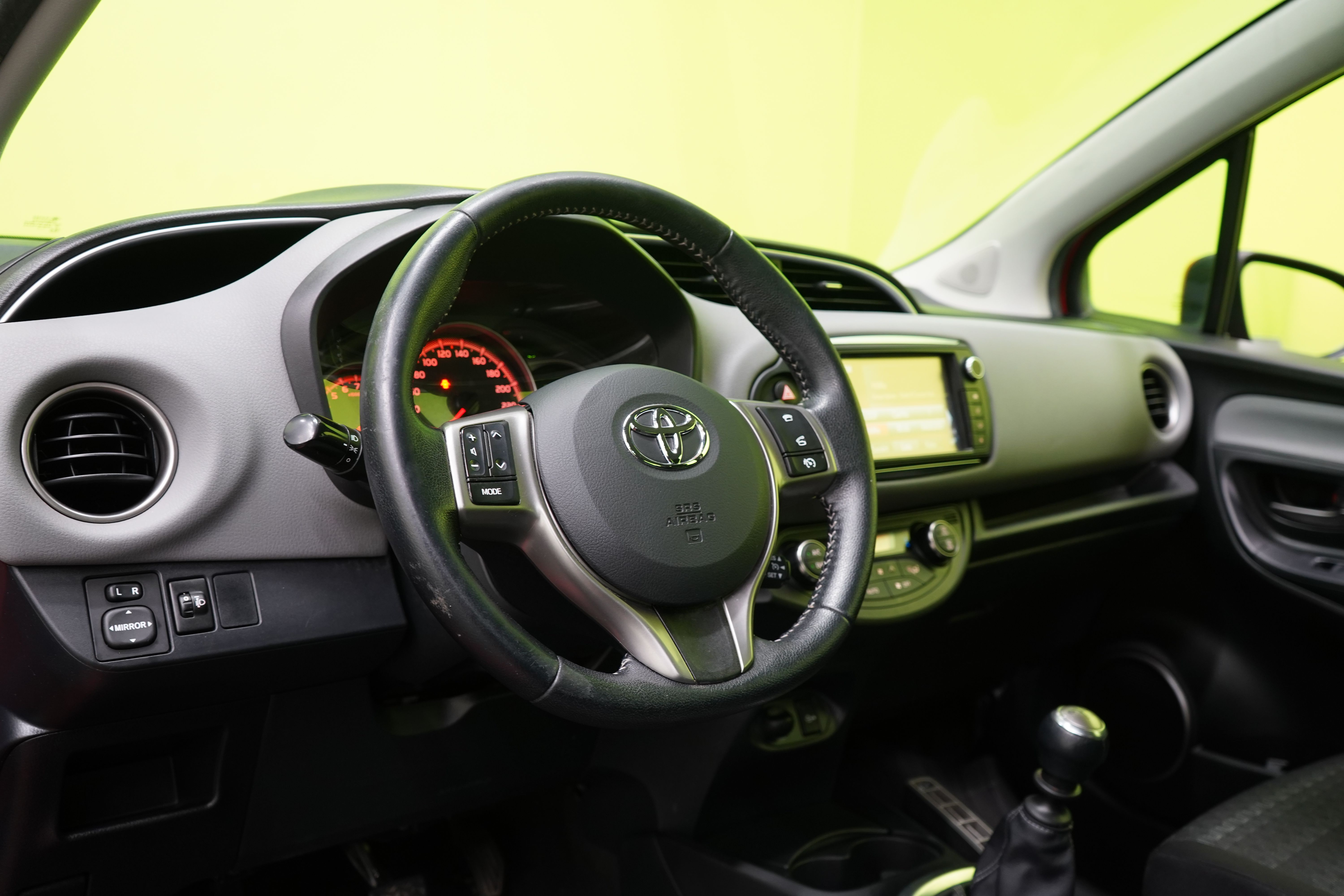 Toyota Yaris 2016