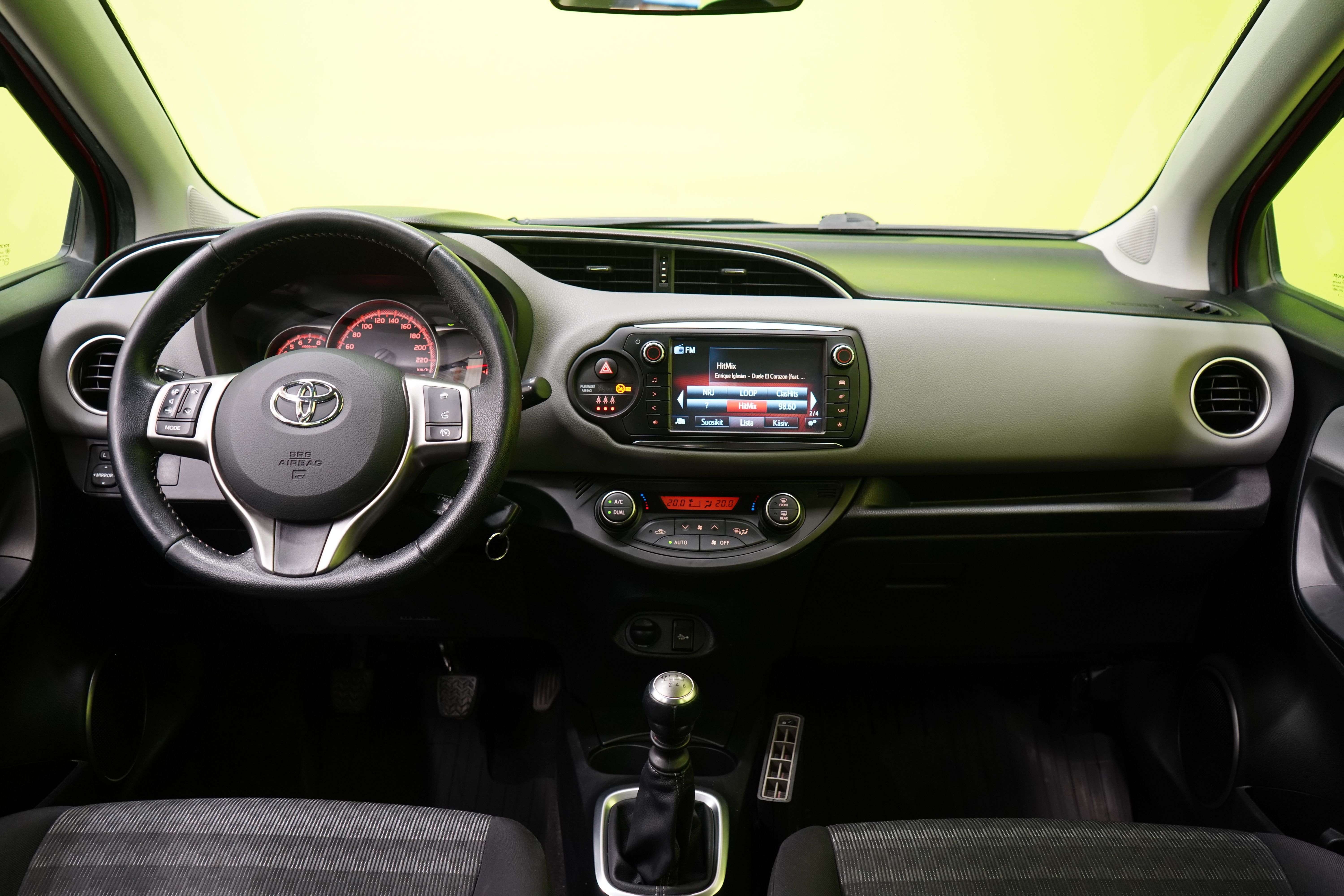 Toyota Yaris 2016