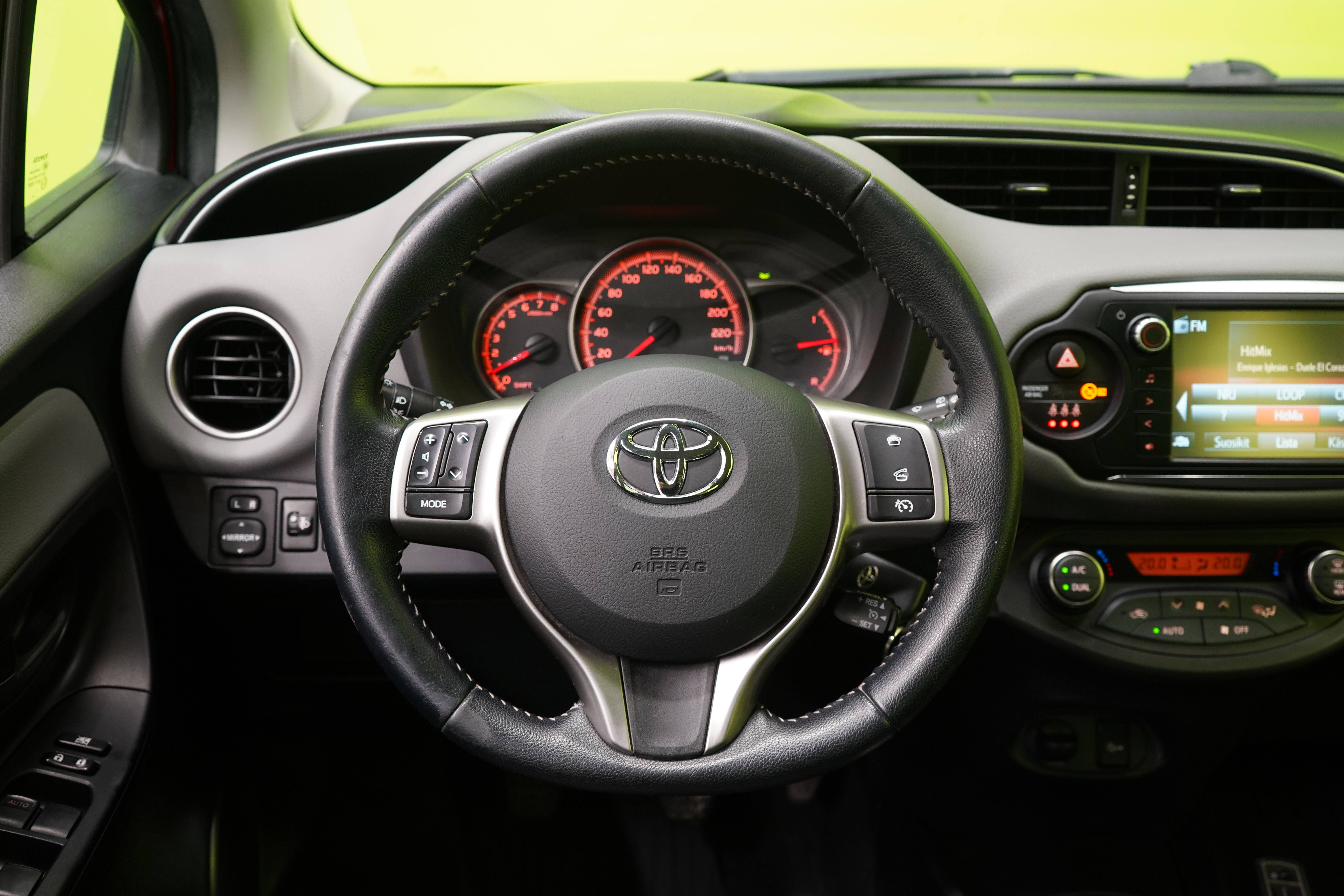 Toyota Yaris 2016