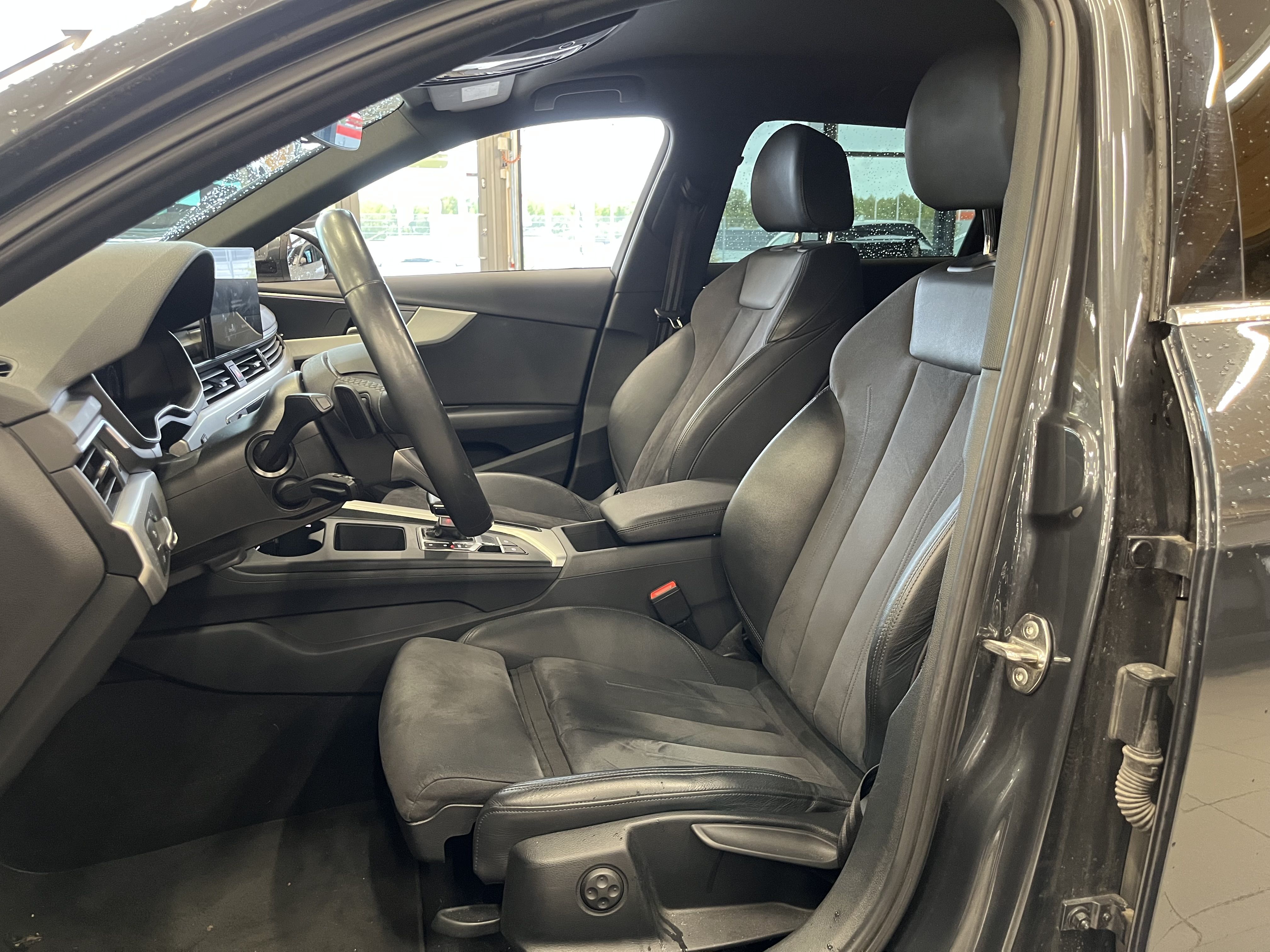 Audi A4 2023
