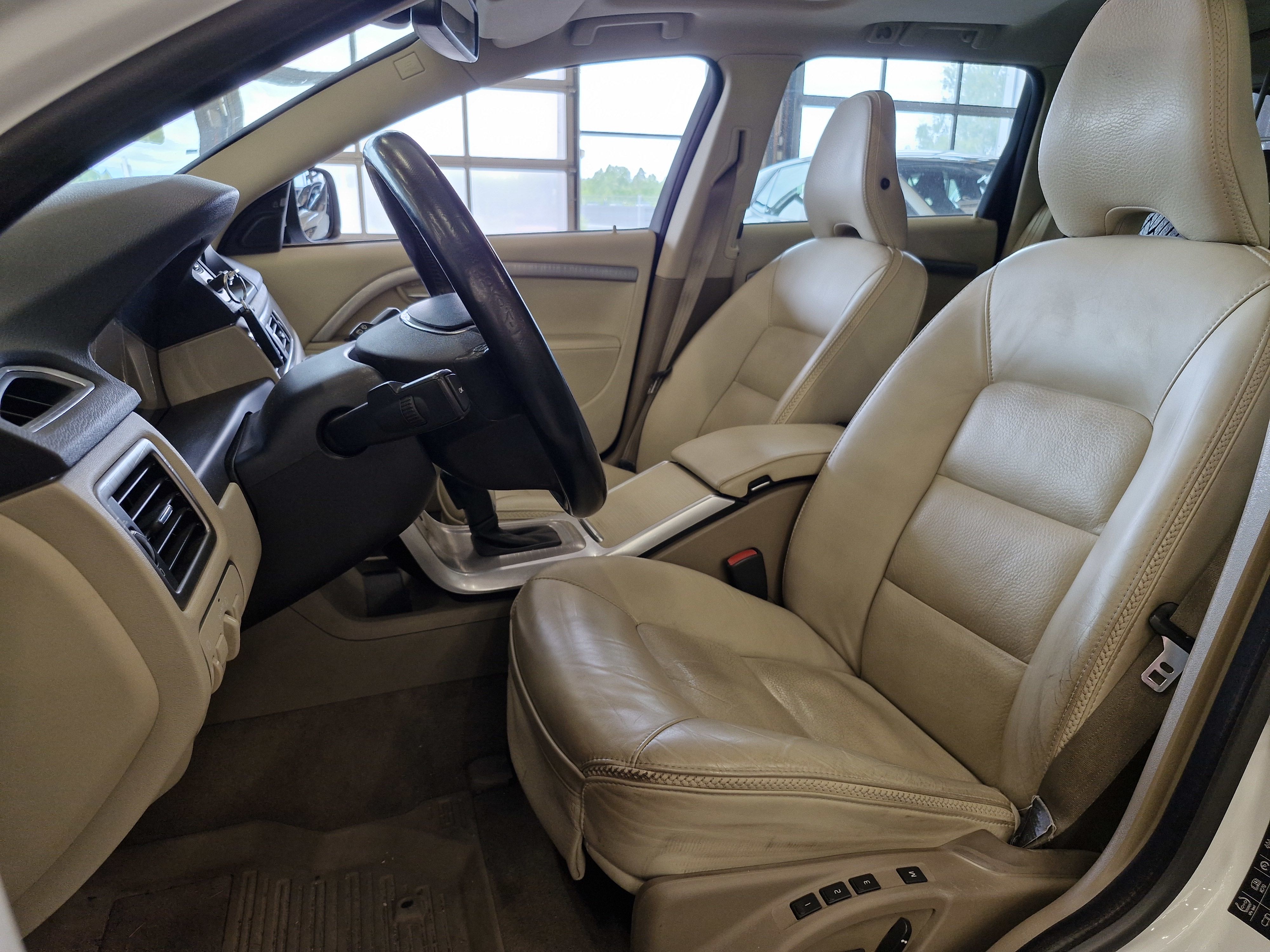Volvo XC70 2014