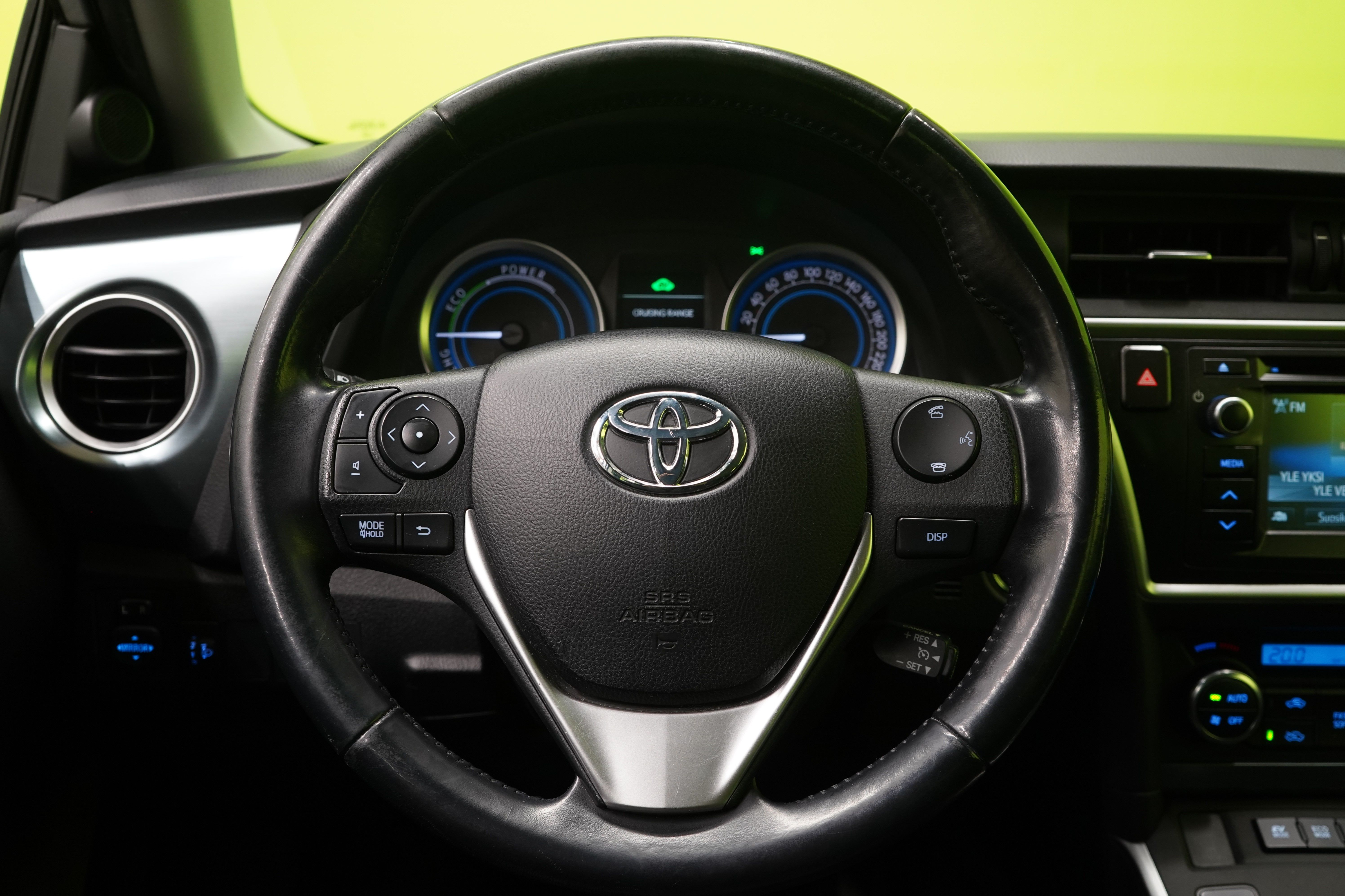 Toyota Auris 2015