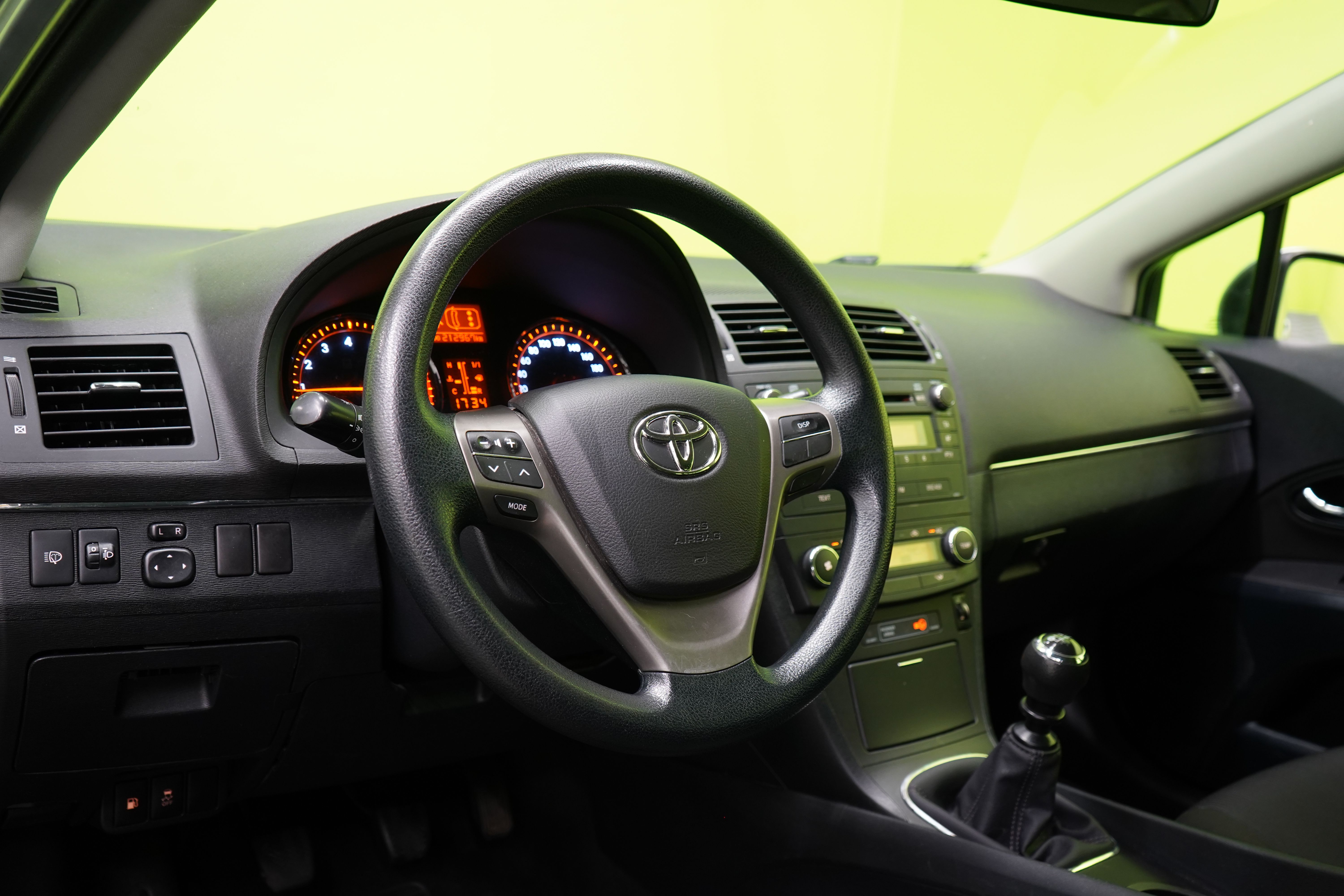 Toyota Avensis 2010