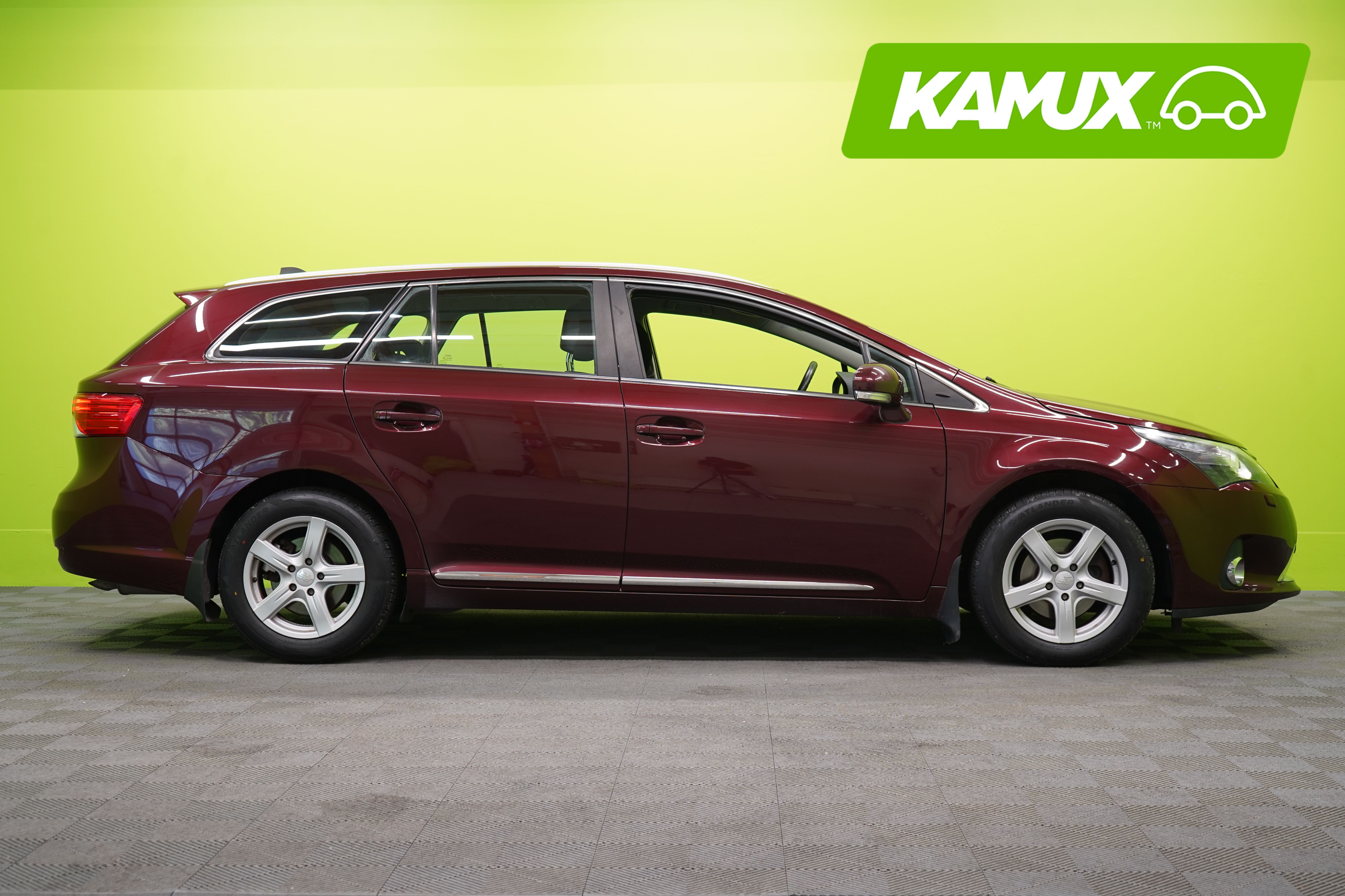 Toyota Avensis 2012