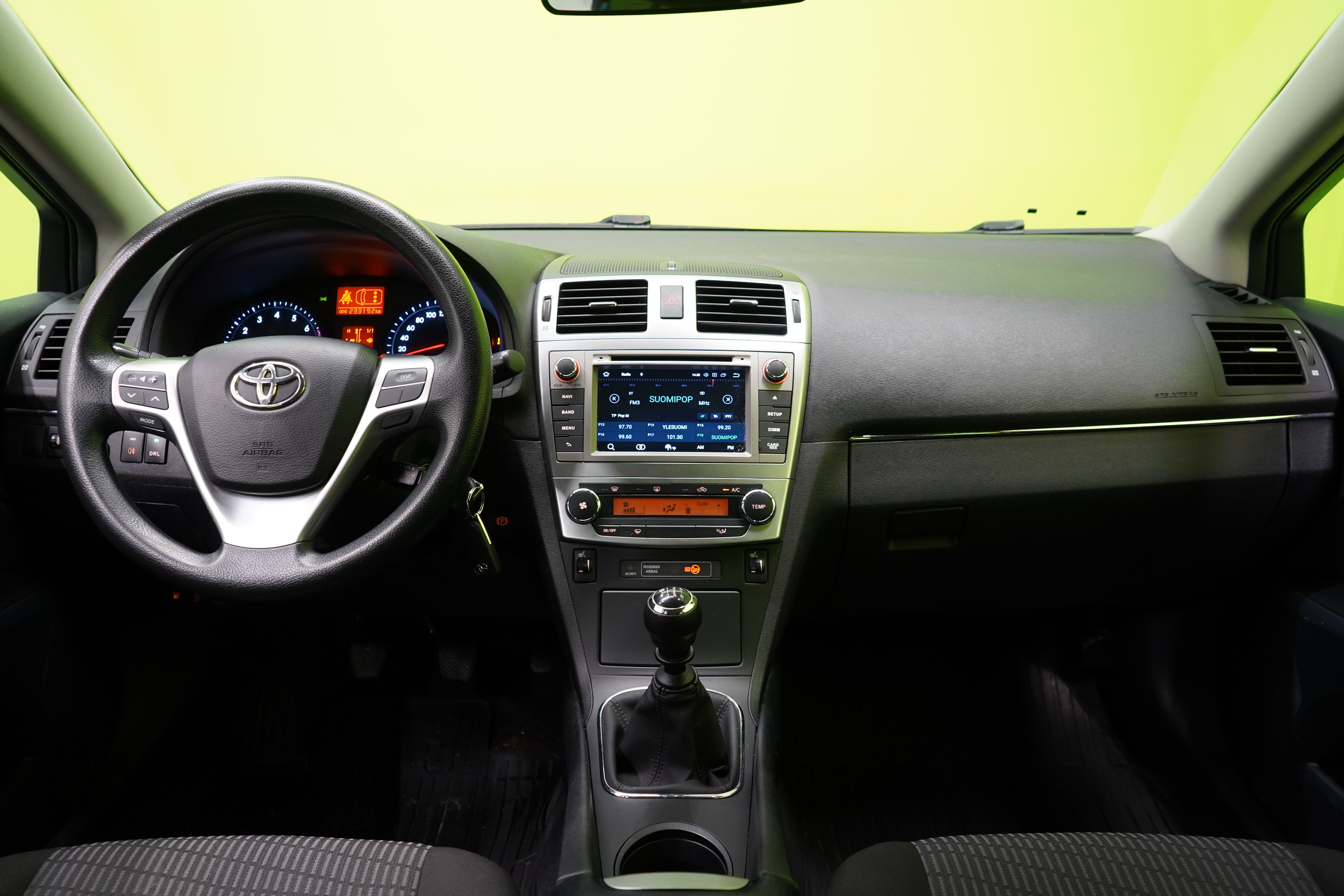 Toyota Avensis 2012