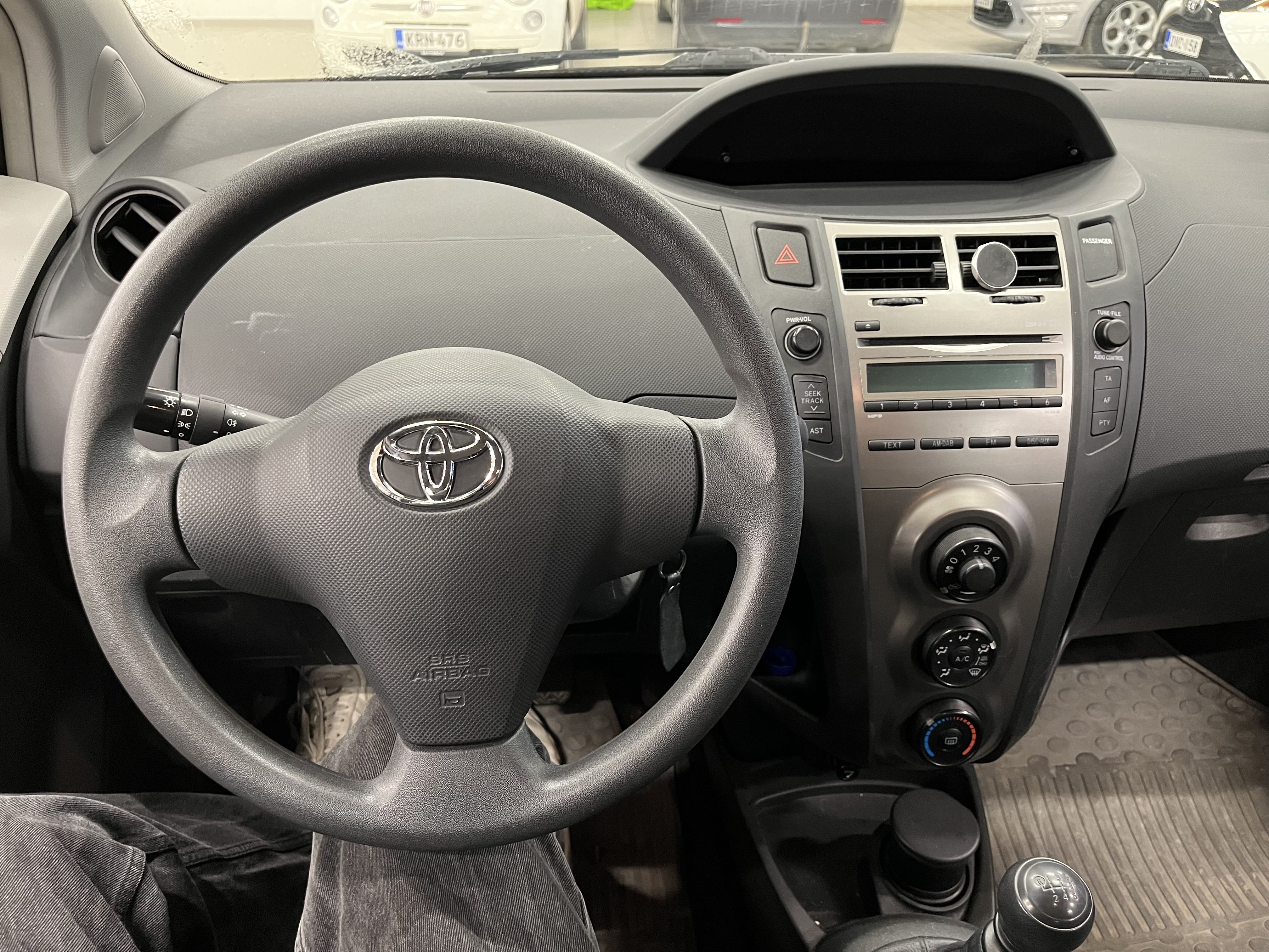 Toyota Yaris 2009