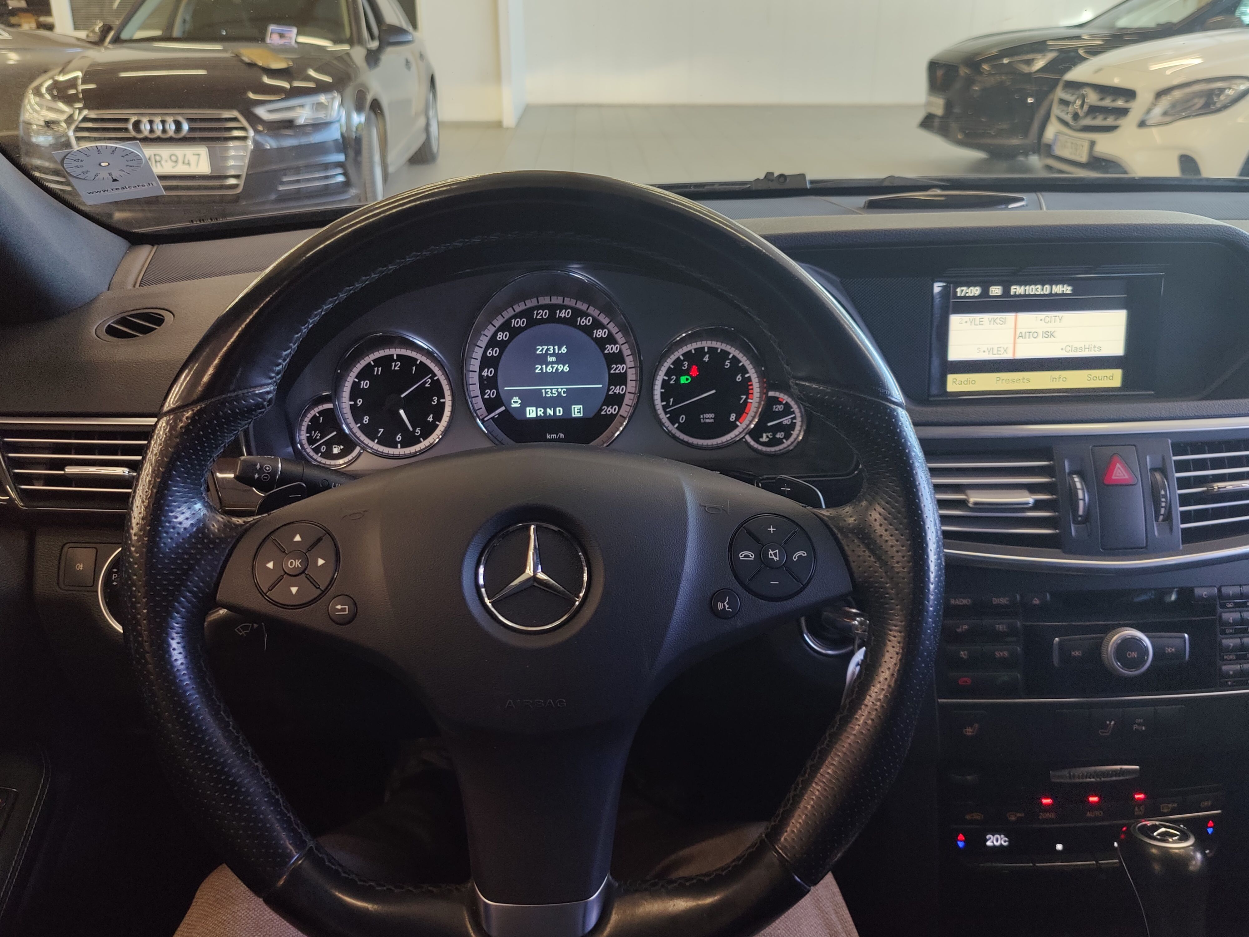 Mercedes-Benz E 2010