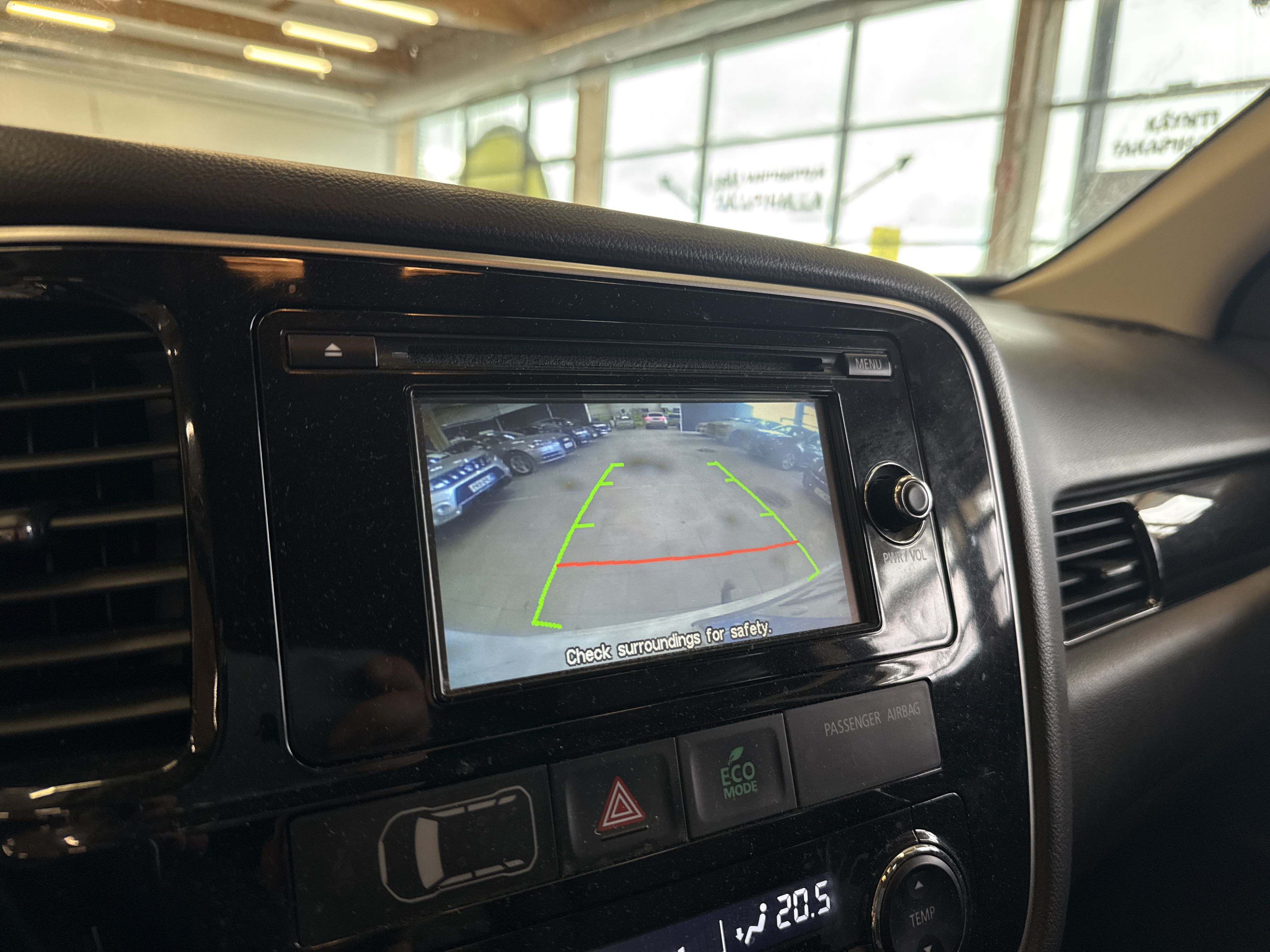 Mitsubishi Outlander PHEV 2016