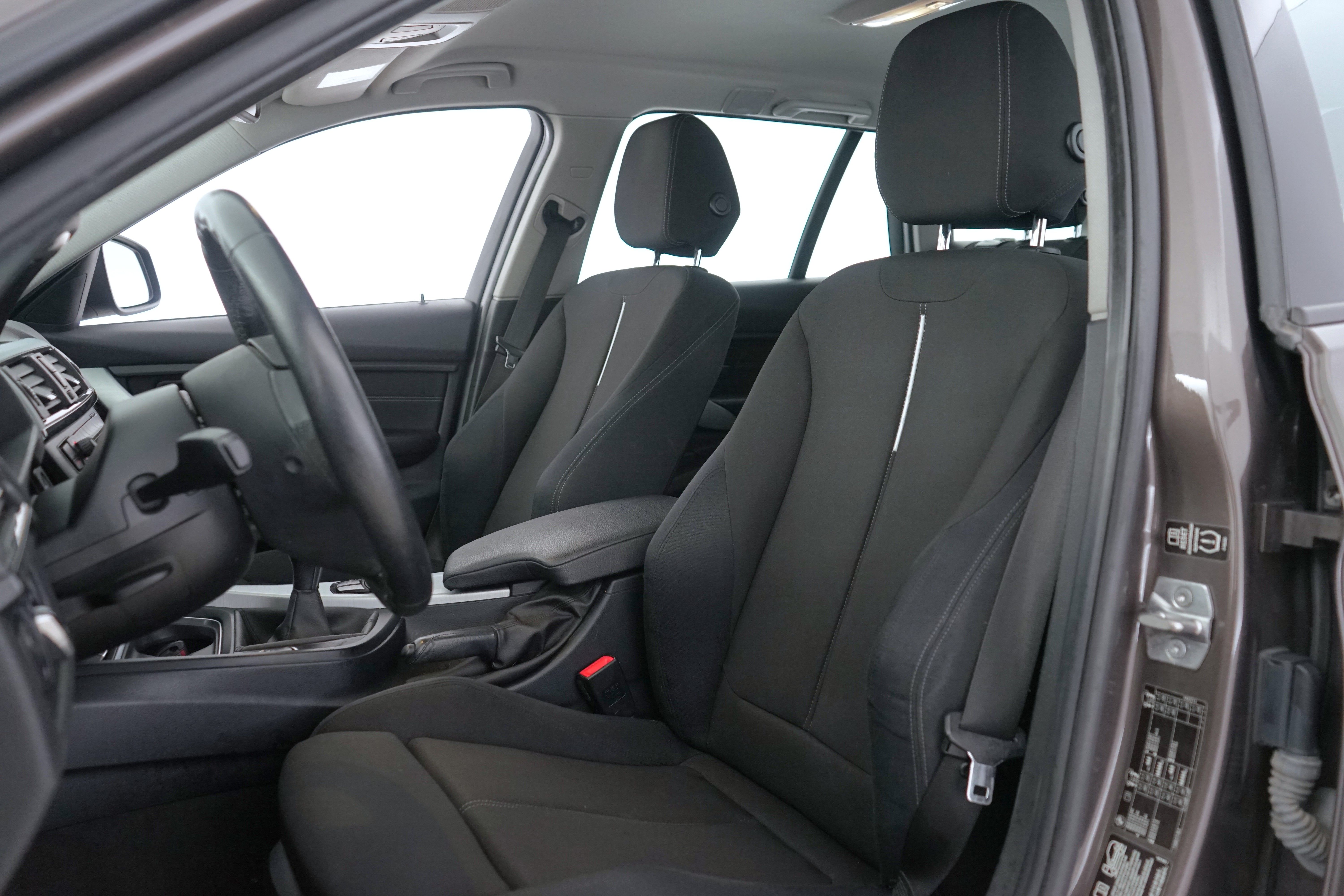 BMW 318 2014