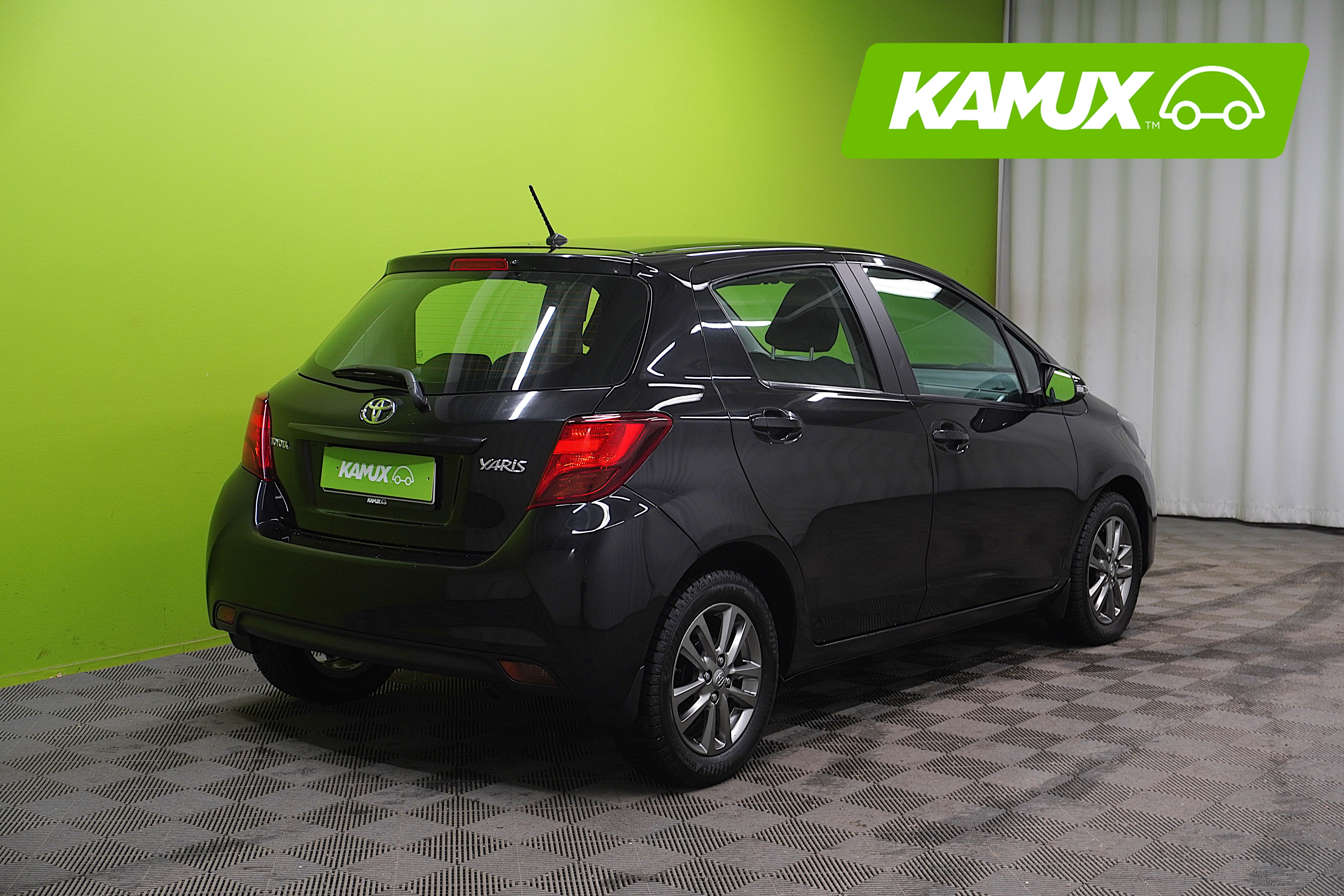 Toyota Yaris 2015